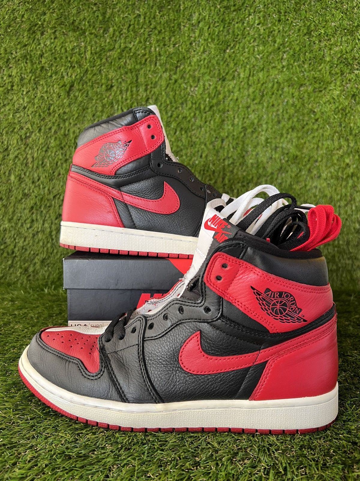 Jordan Brand Air Jordan 1 High Homage to Home Size US 10 / EU 43 - 1 Thumbnail