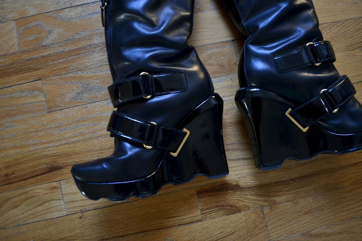 Louis Vuitton FW2006 by Marc Jacobs Wedged Shearling Lined Knee-High Boots Size US 10 / IT 40 - 11 Thumbnail