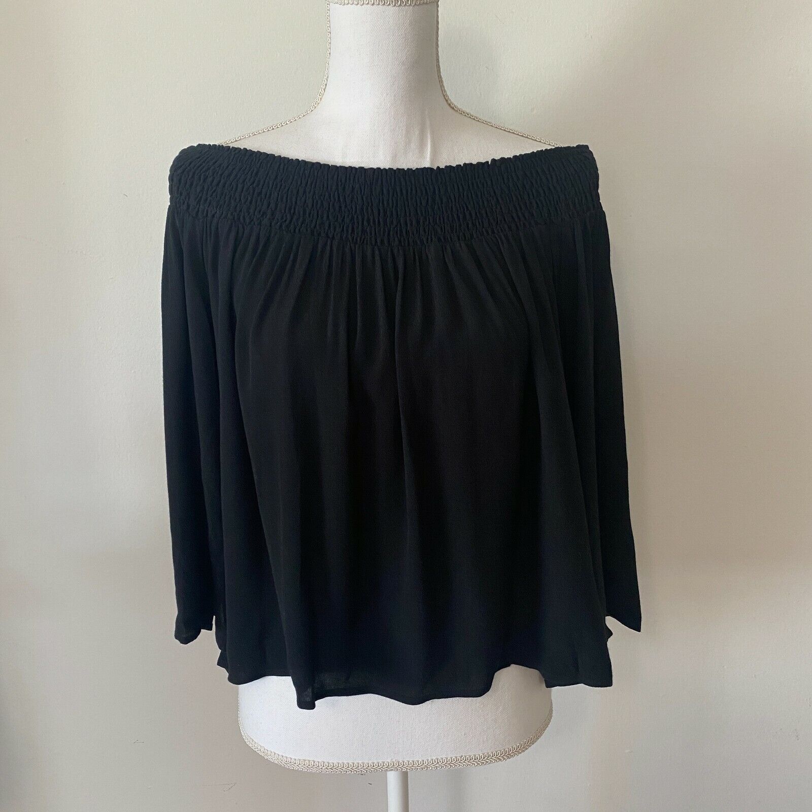Aritzia Aritzia Talula Marcilly Off Shoulder Black Top Bell Sleeve S Size S / US 4 / IT 40 - 3 Thumbnail