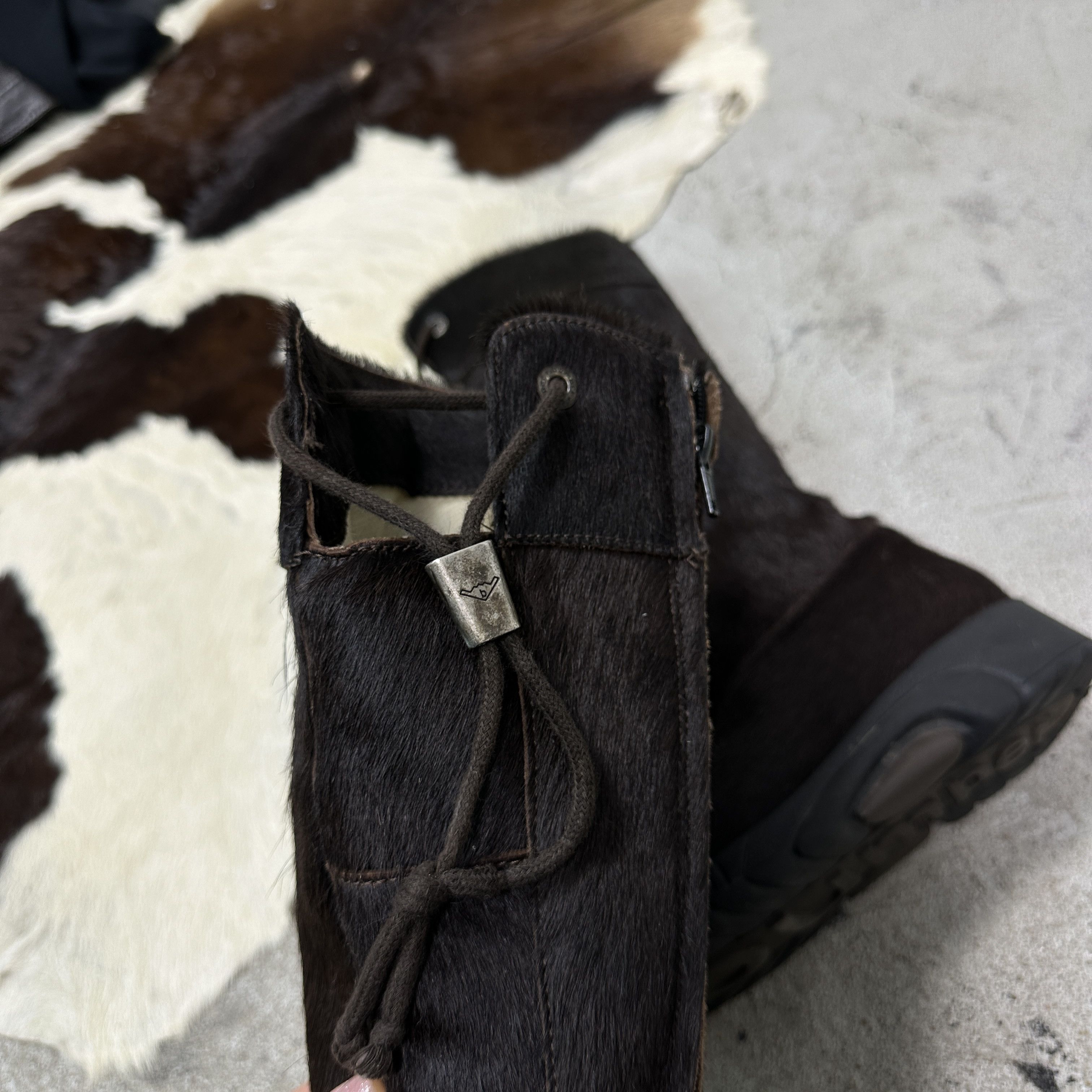 Vintage Vintage Leather Bumper Pony Hair Snowboots Y2K Size US 6 / IT 36 - 9 Thumbnail
