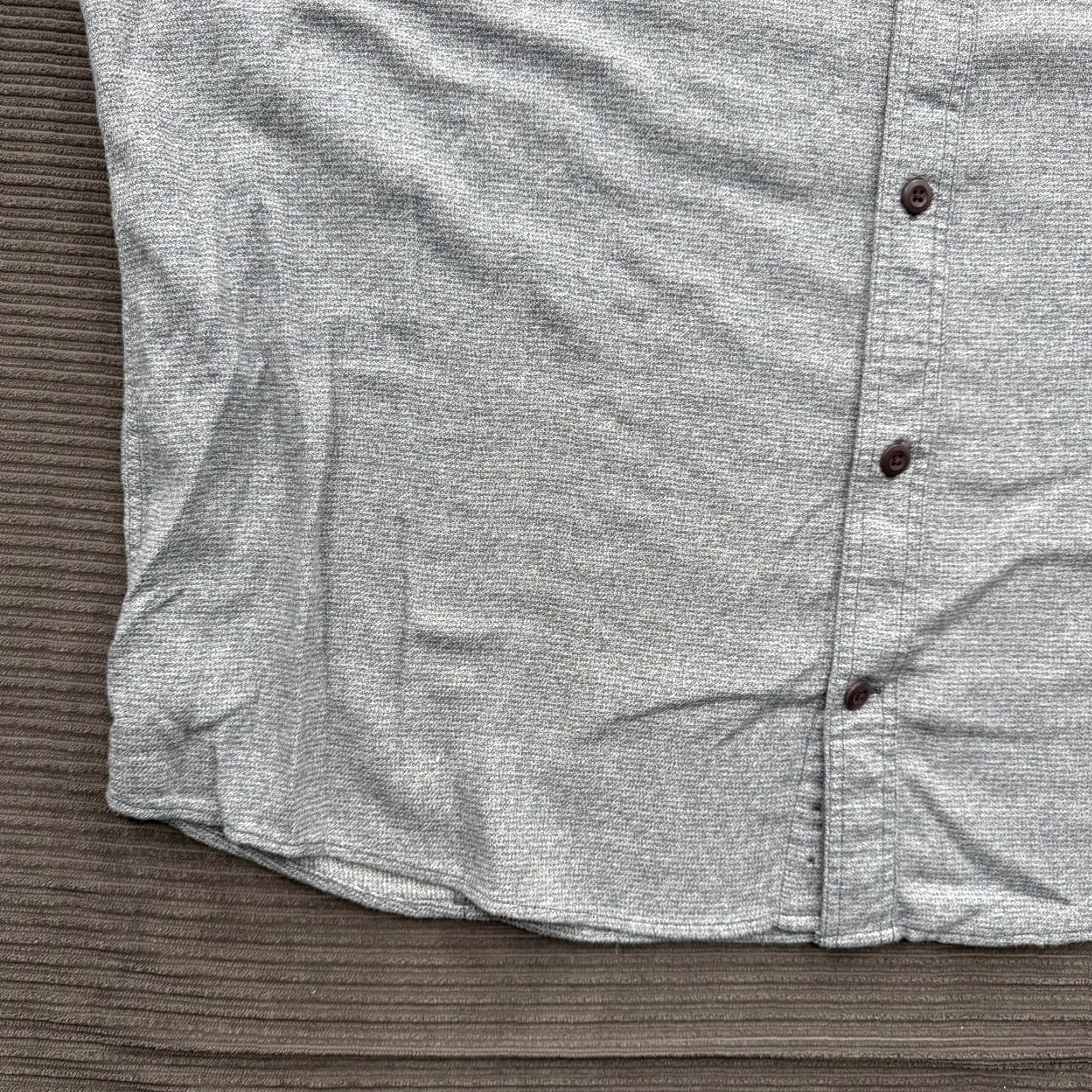 Duluth Trading Company Duluth Shirt Mens 2XL Gray Free Swingin' Twist Cotton Relaxed Fit Button Up Work Shirt Size US XXL / EU 58 / 5 - 7 Thumbnail