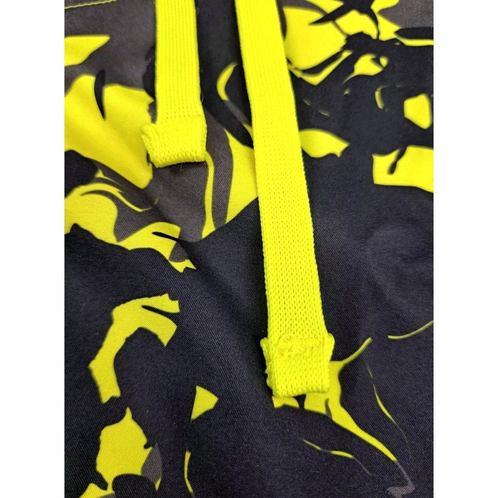 Under Armour Under Armour Mens Boardshorts 40 Black/Yellow Camouflage Polyester Quick Dry Drawstring Side Zip Pocket Beach Surfing Mens Size US 40 / EU 56 - 7 Thumbnail