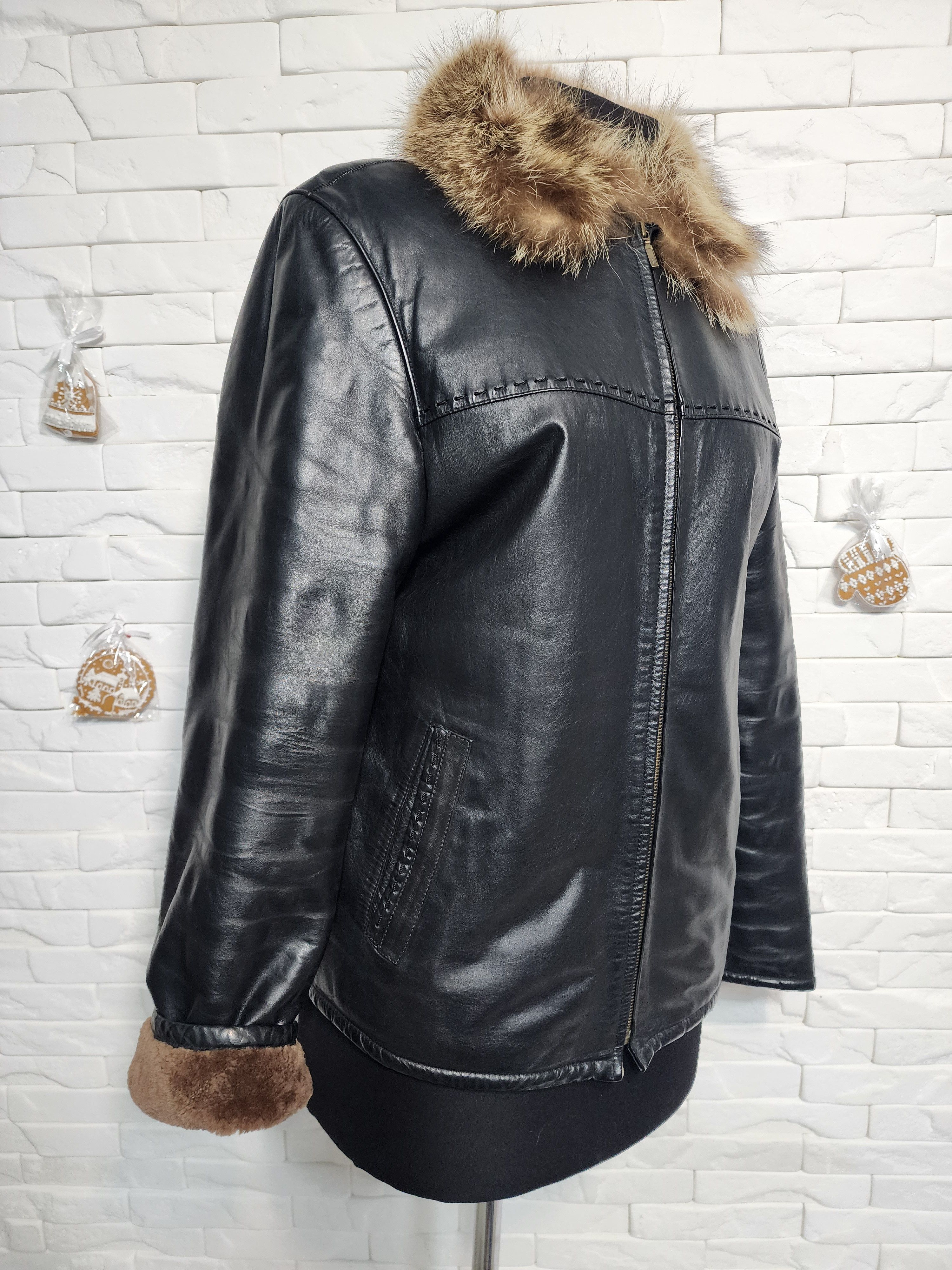 Furla Men's Black Leather Fur Jacket: Genuine Fur, Metal Zipper Size US M / EU 48-50 / 2 - 3 Thumbnail