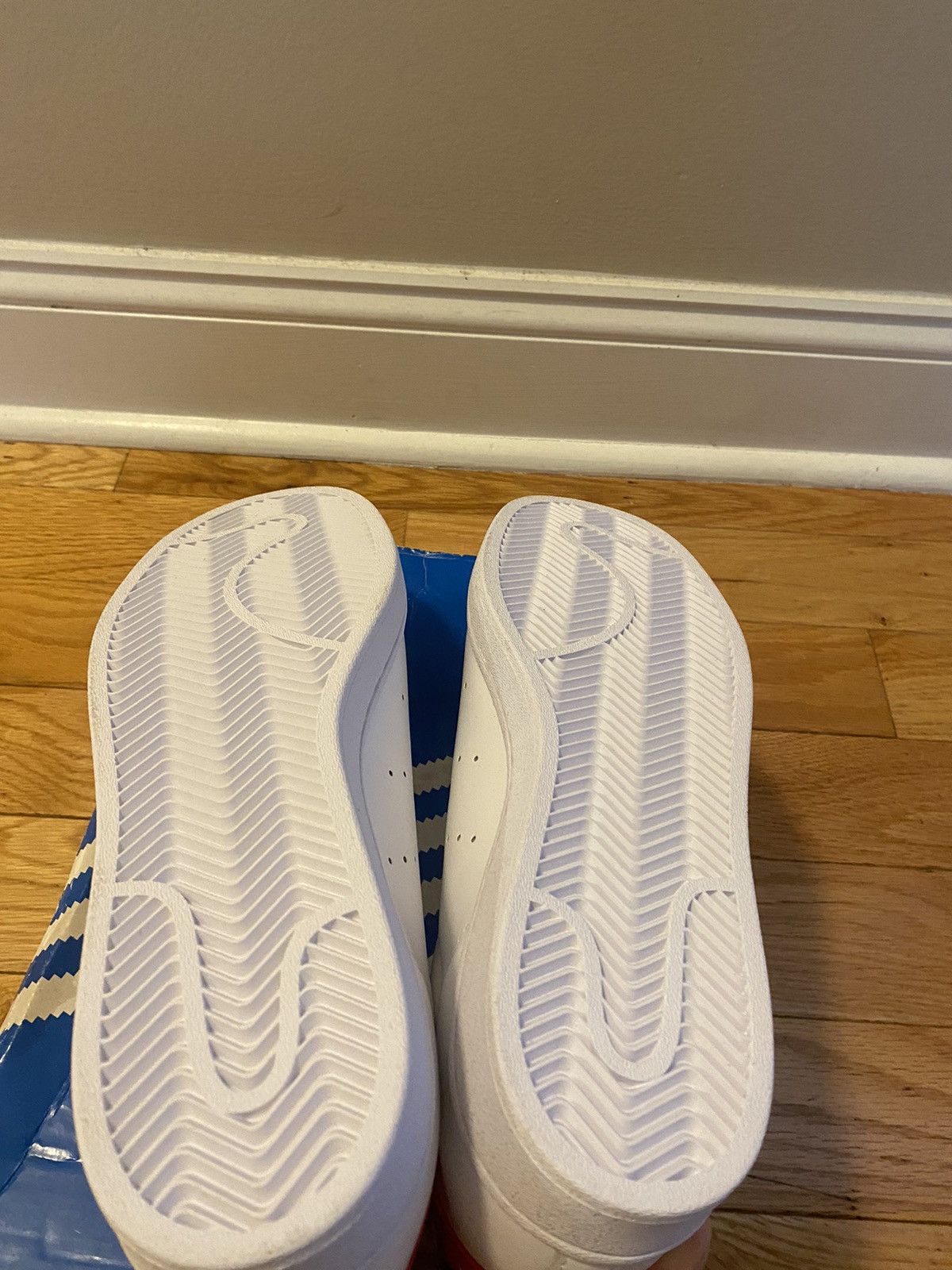 Adidas Adidas Originals SuperStan Size US 10 / EU 43 - 9 Thumbnail