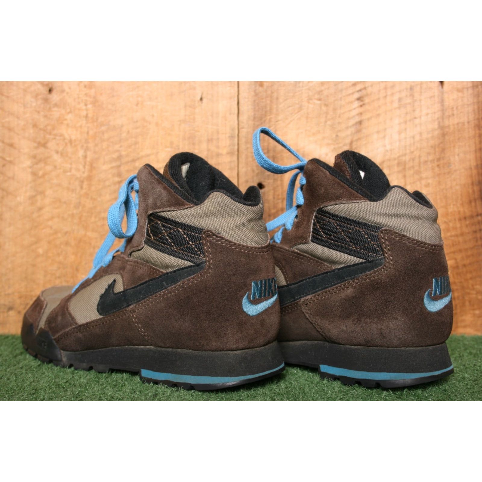 Nike VINTAGE NIKE Caldera Boot Women Suede Canvas ACG Hiking Brown 90s Sz 7 Womens Shoes Boots Size US 5 / IT 35 - 3 Thumbnail