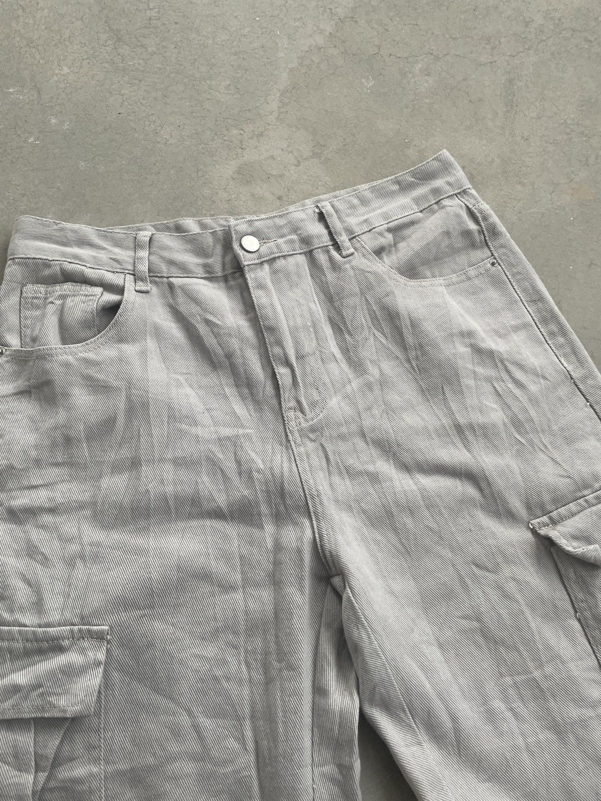Other CARGO MULTIPOCKET DISTRESSED PANT Size US 34 / EU 50 - 4 Thumbnail