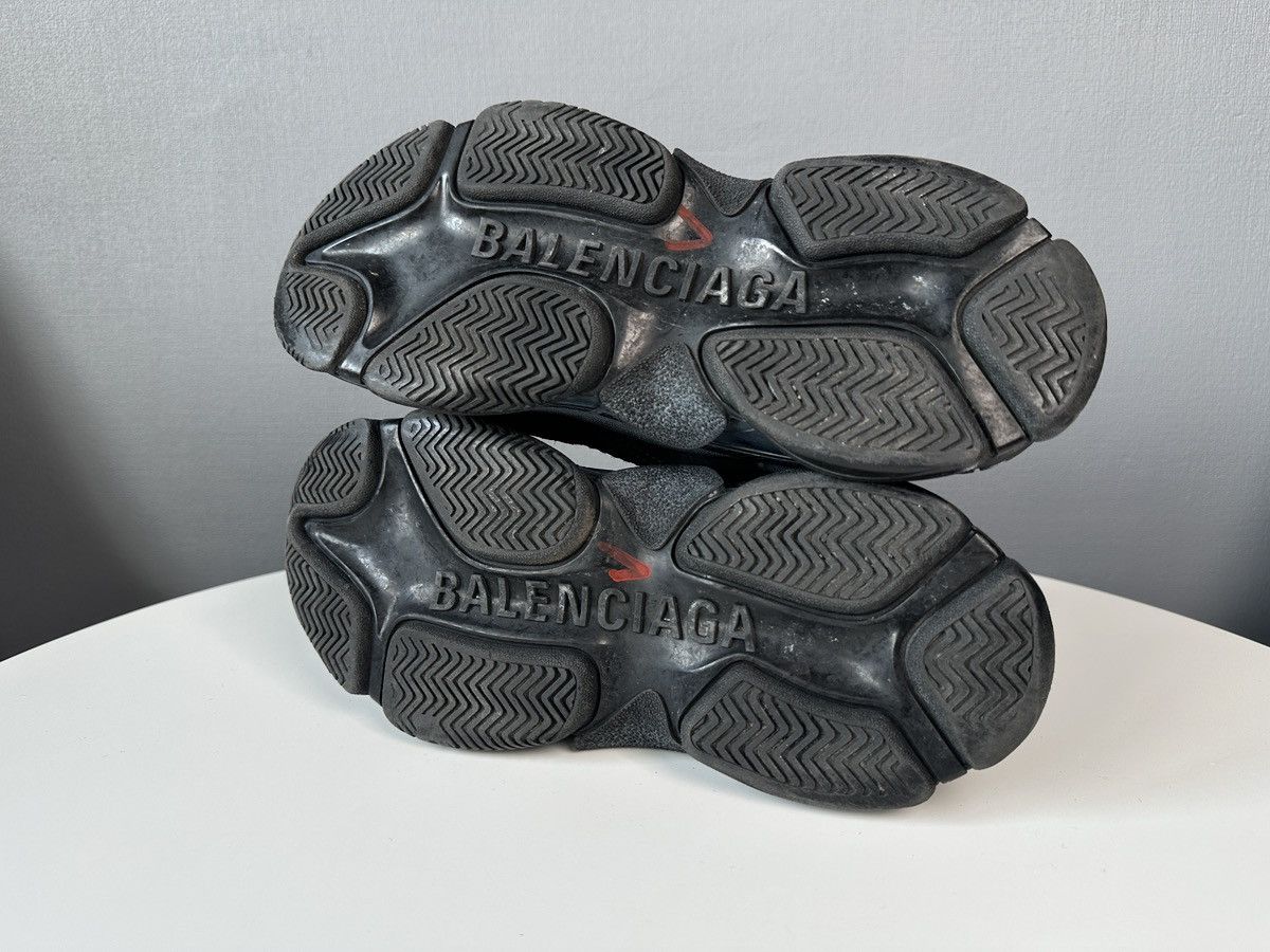 Balenciaga BALENCIAGA Triple S Women’s Sneakers Black EU 37 US 7 Shoes Size US 7 / IT 37 - 7 Thumbnail