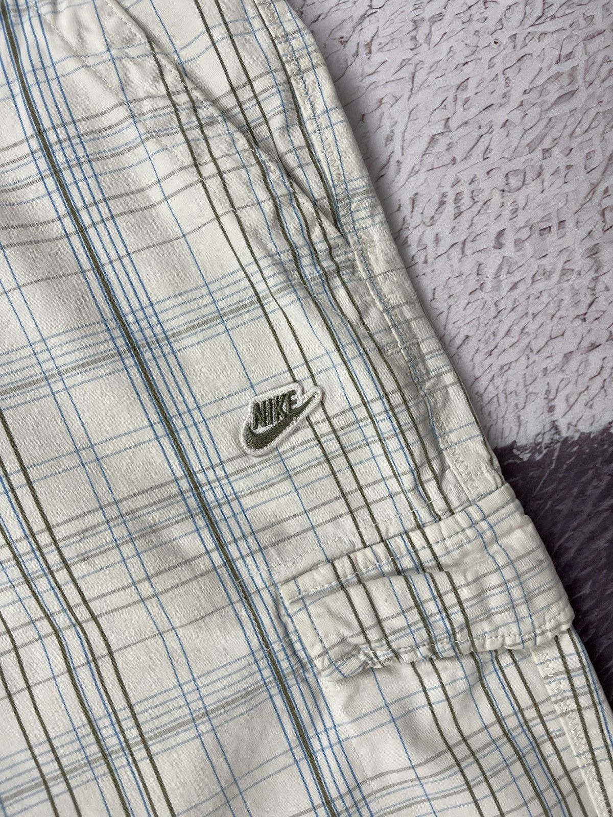 Nike Nike vintage y2k checkered white creamy cargo shorts utility Size US 33 - 5 Thumbnail