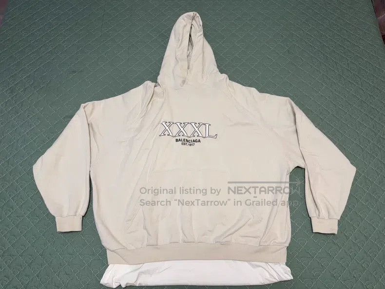 Balenciaga Balenciaga Letter Print Cracked Frayed Long Sleeve Hoodie Size US M / EU 48-50 / 2 - 1 Thumbnail
