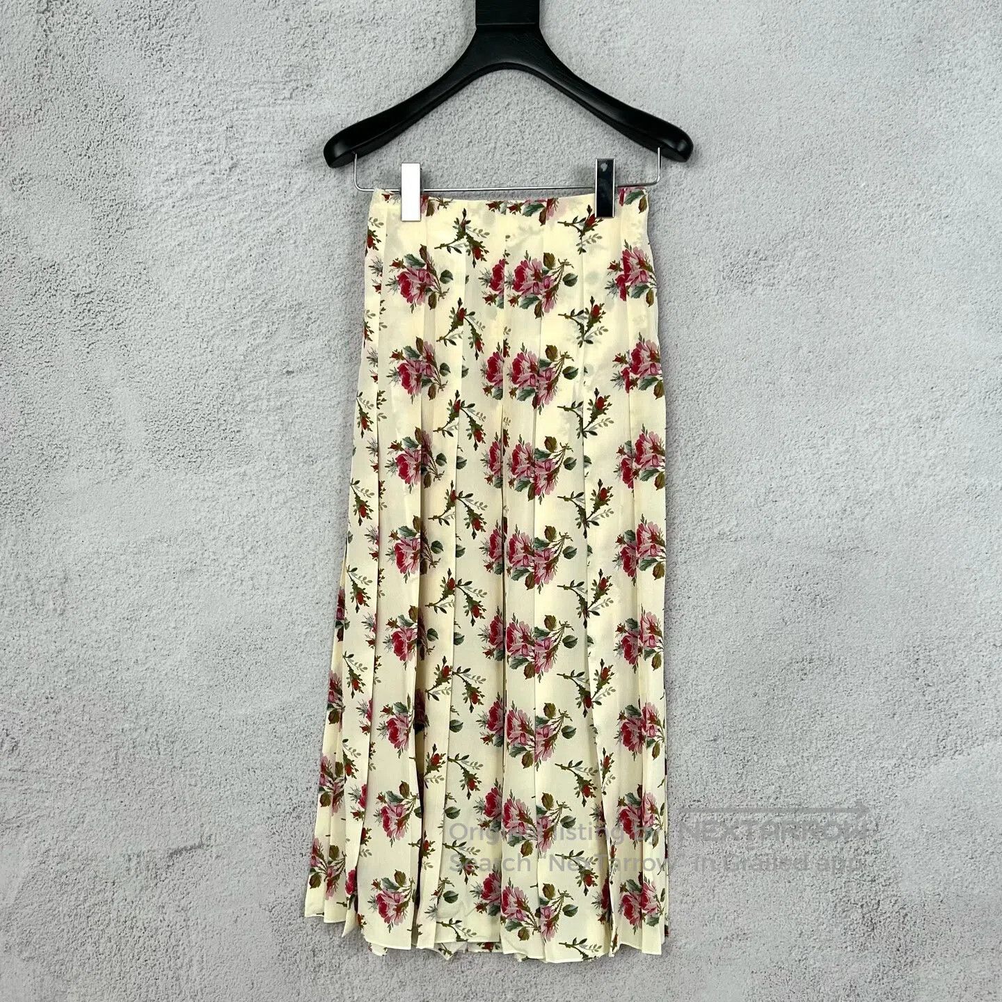 Gucci Guicci Sand Beach Resort Style Floral Pattern Half-Length Size 37" - 1 Thumbnail