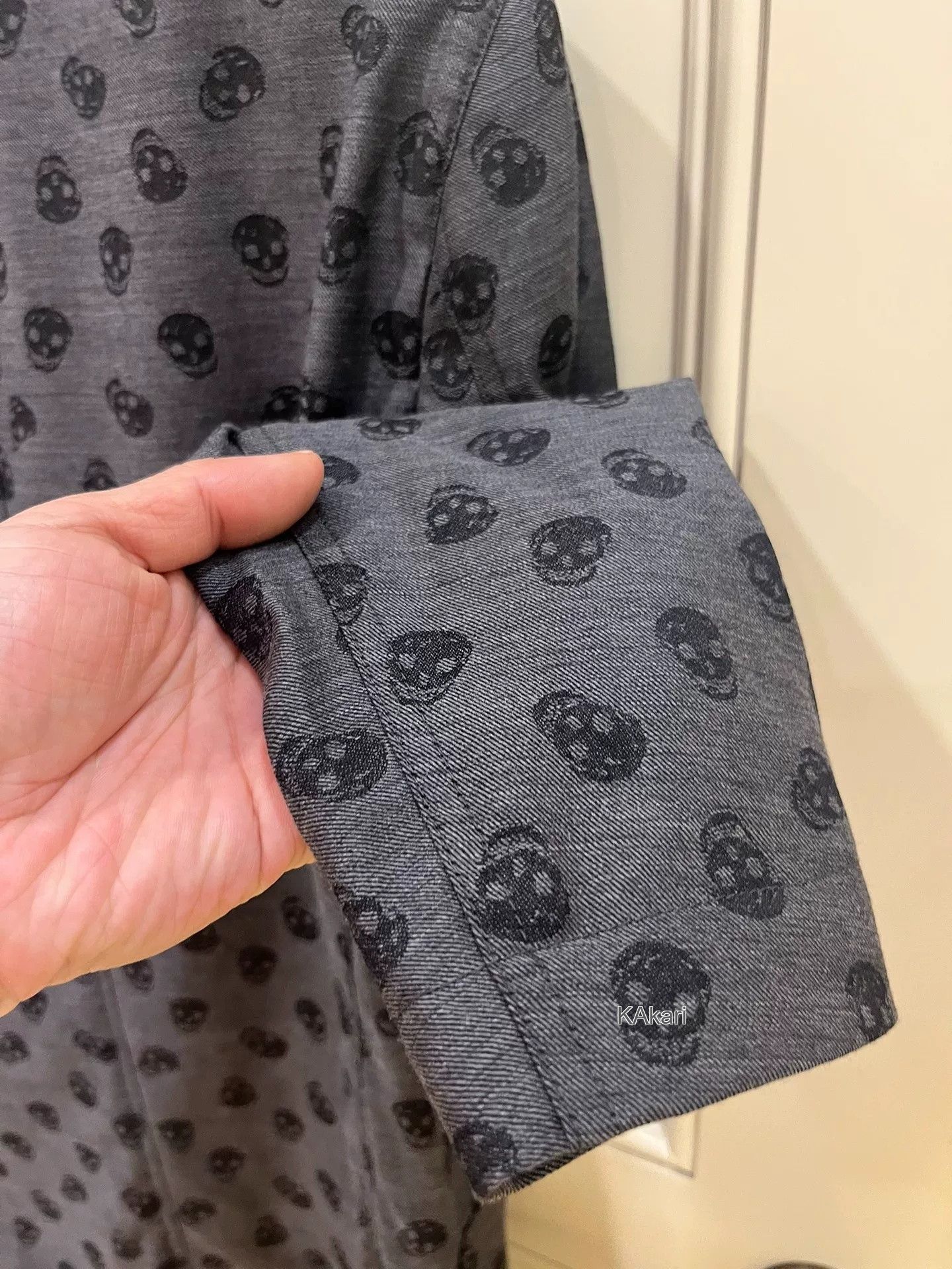 Alexander McQueen Alexander McQueen Gray Skull Wool Blazer Size US S / EU 44-46 / 1 - 9 Thumbnail