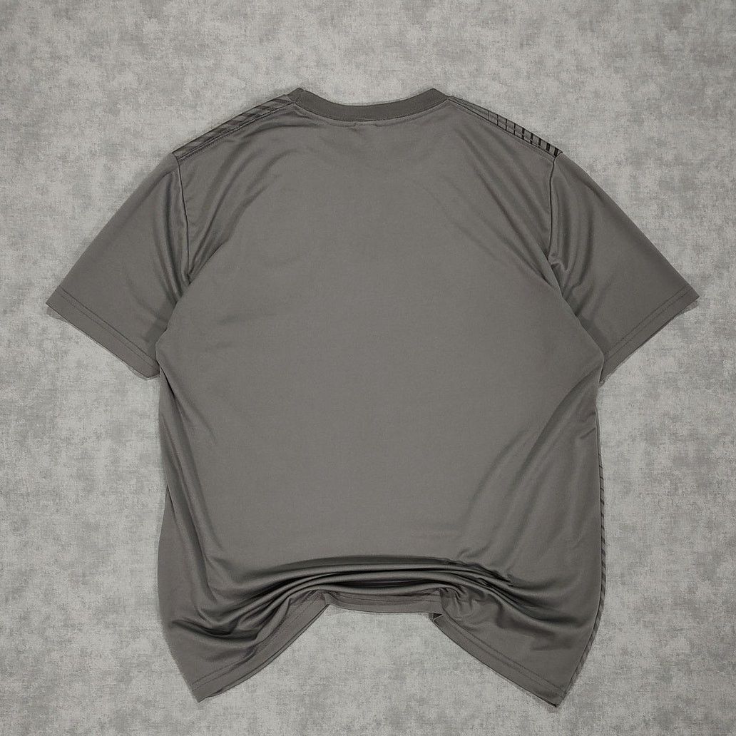 Other SC Internacional Official Training Shirt Brazil Soccer Mns L Size US L / EU 52-54 / 3 - 2 Thumbnail