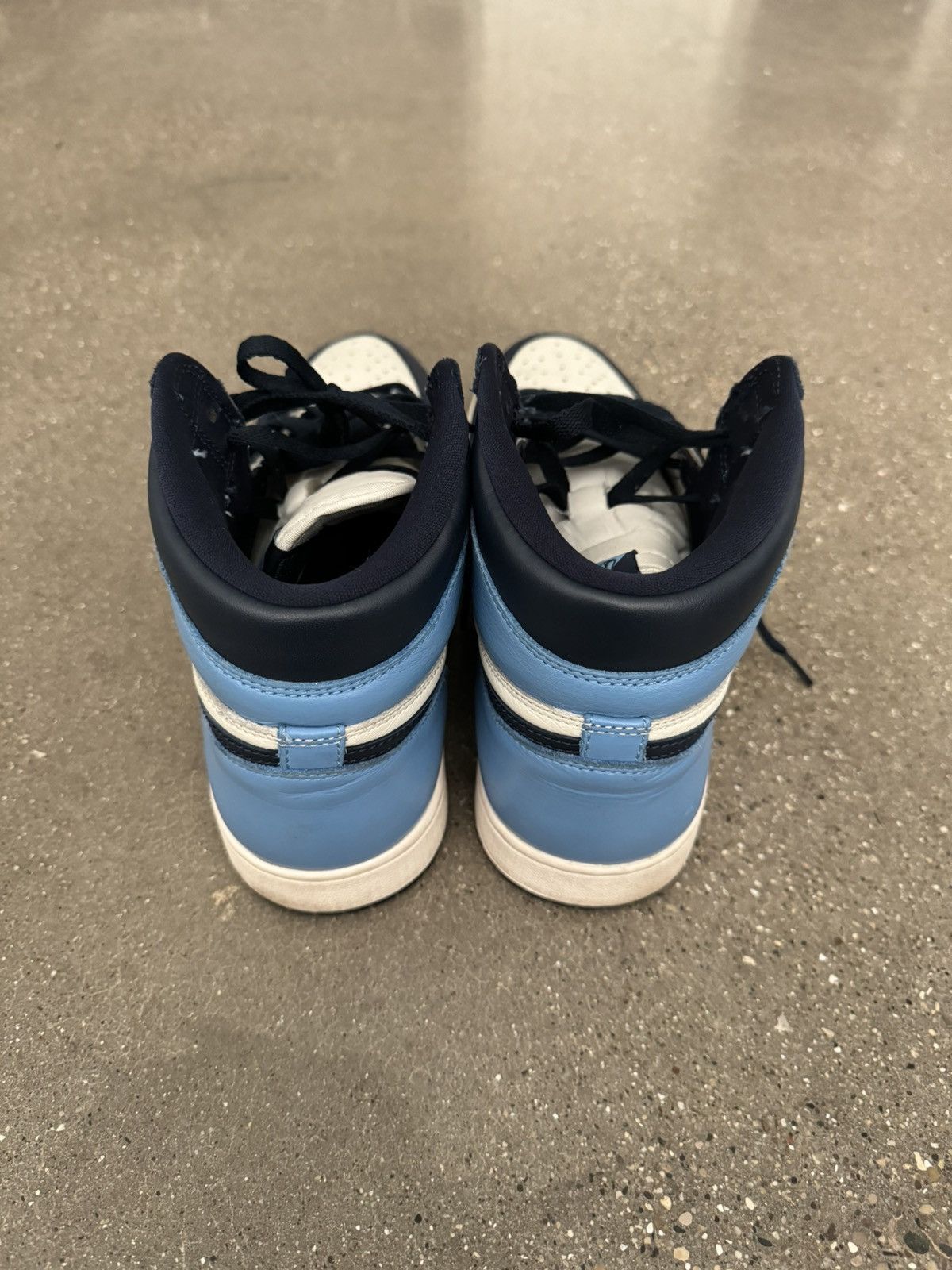 Jordan Brand × Nike Air Jordan Retro 1 ‘Obsidian Size US 10.5 / EU 43-44 - 4 Thumbnail