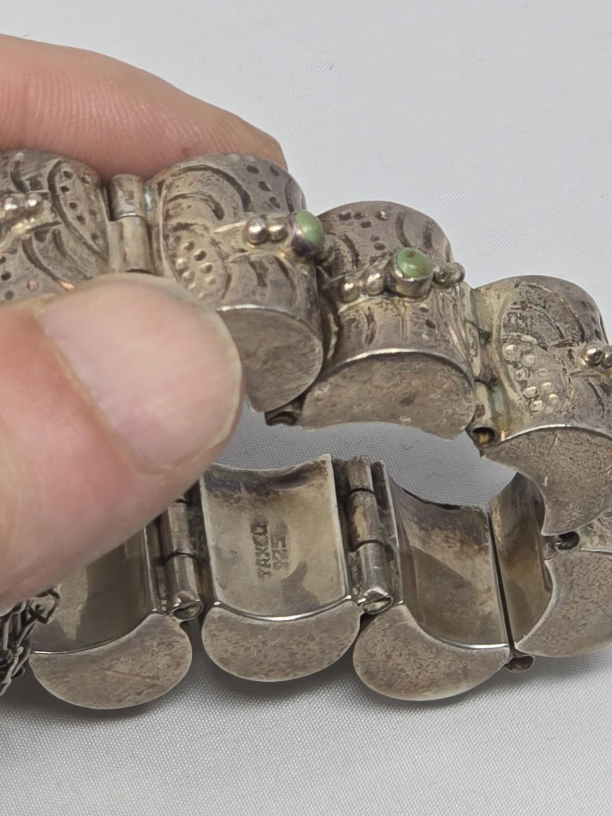 Other Vintage Taxco Mexico Bracelet w/ Green Onyx Repoussé Panel Size ONE SIZE - 3 Thumbnail