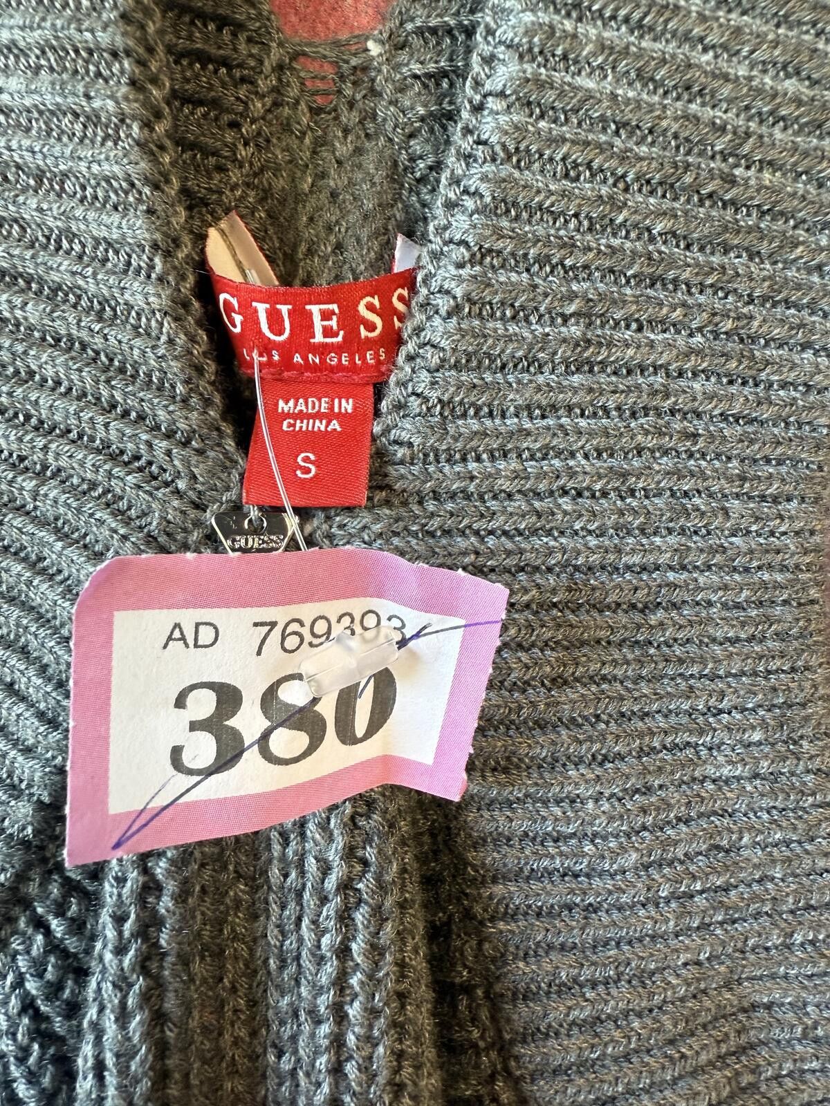Guess Guess grey cold shoulder ribbed knit jumper size small Size S / US 4 / IT 40 - 2 Thumbnail