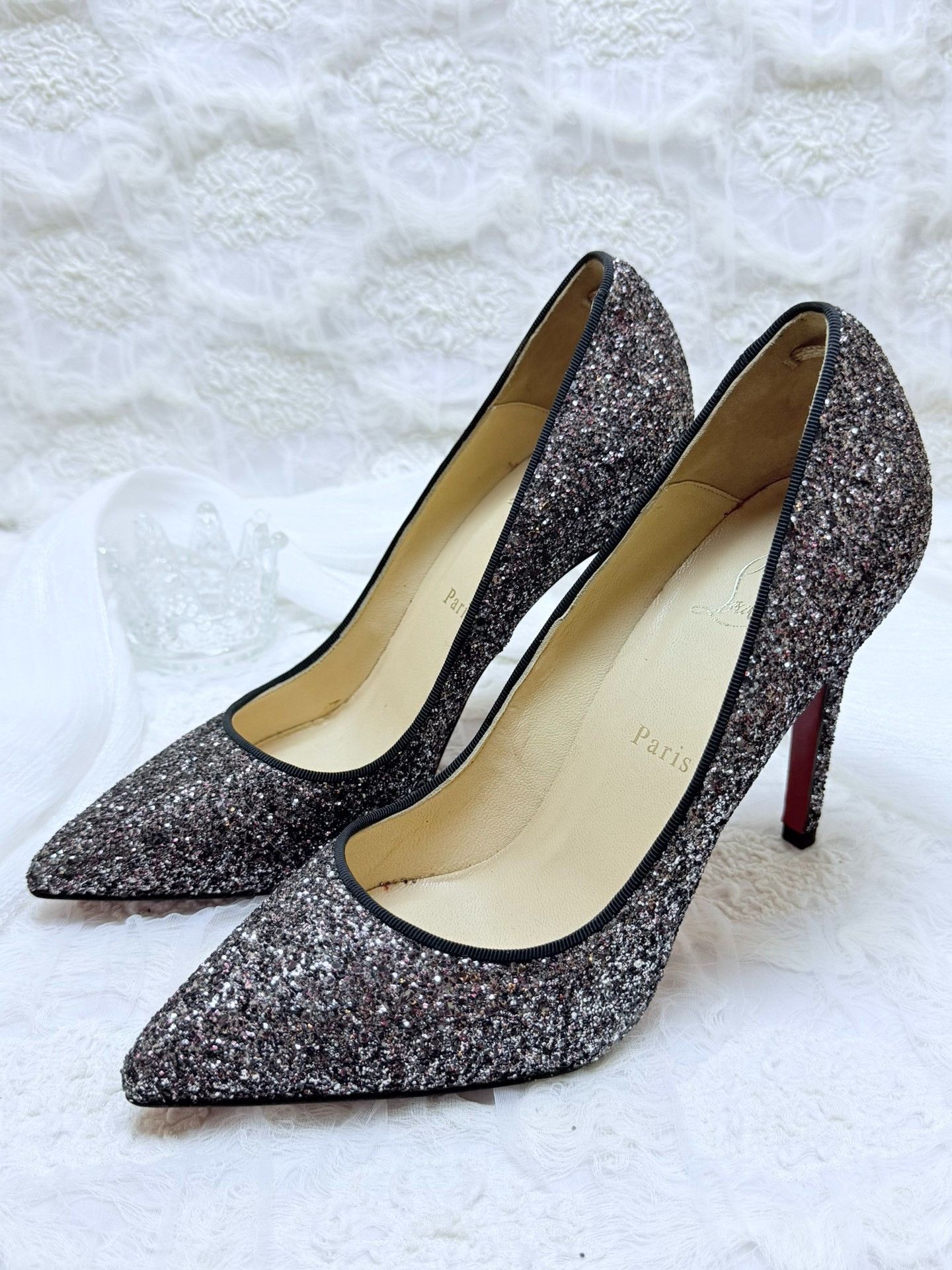 Christian Louboutin Christian Louboutin Silver Lowtop Sneakers us_9 Women Size US 9 / IT 39 - 1 Thumbnail