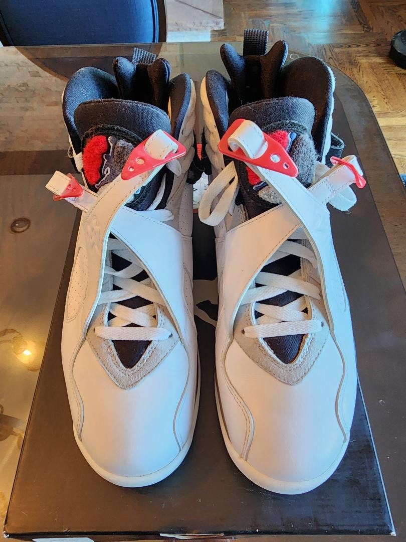 Air jordan 8 reflective bugs bunny deals