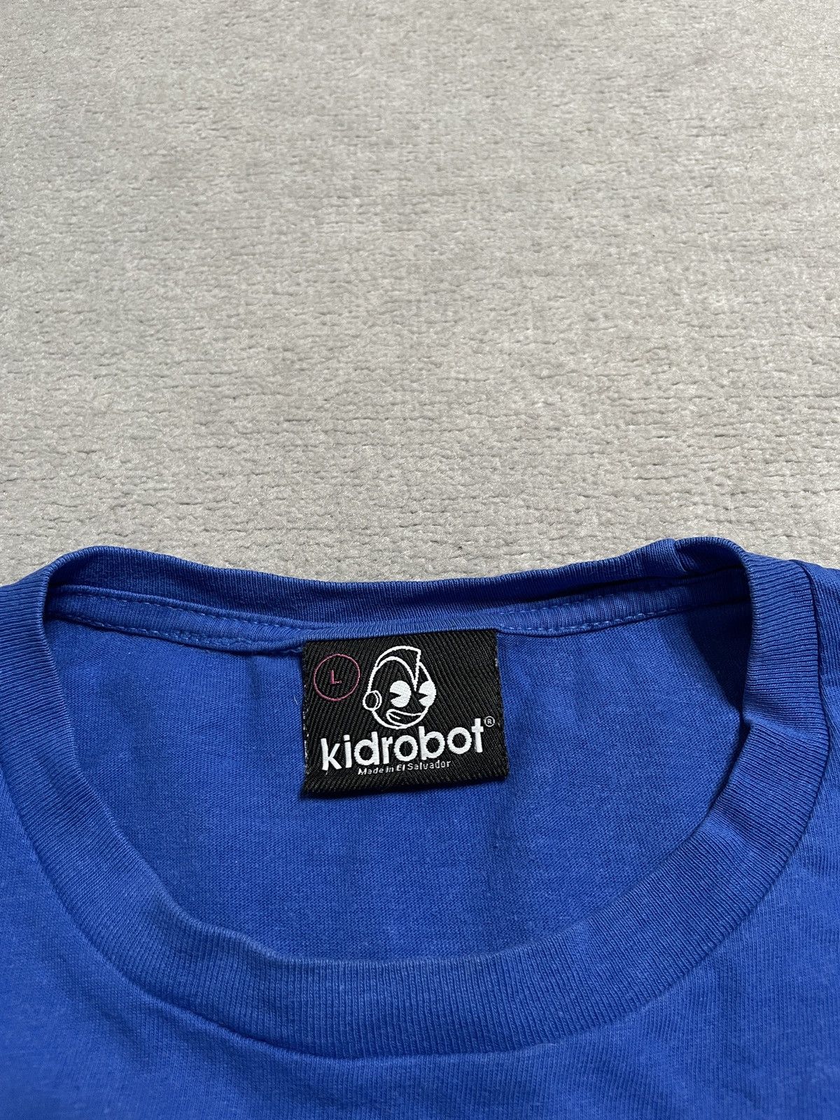 Vintage Vintage Blue T-Shirt Tee Print Kidrobot Streetwear Drip Size US L / EU 52-54 / 3 - 5 Thumbnail