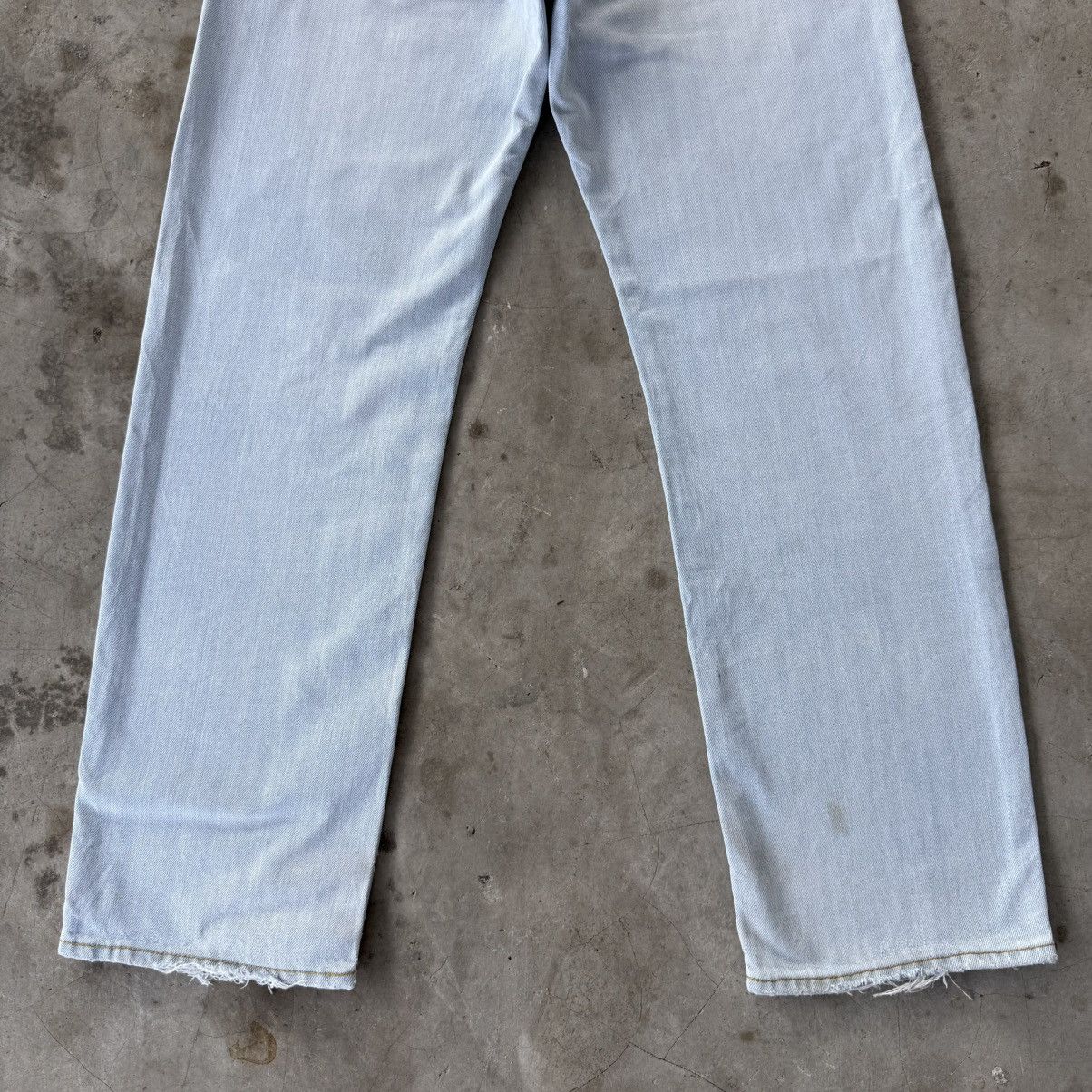 Japanese Brand Vintage Japanese Brand Light Wash Blue Ripped Denim Jean. Size US 35 - 10 Thumbnail