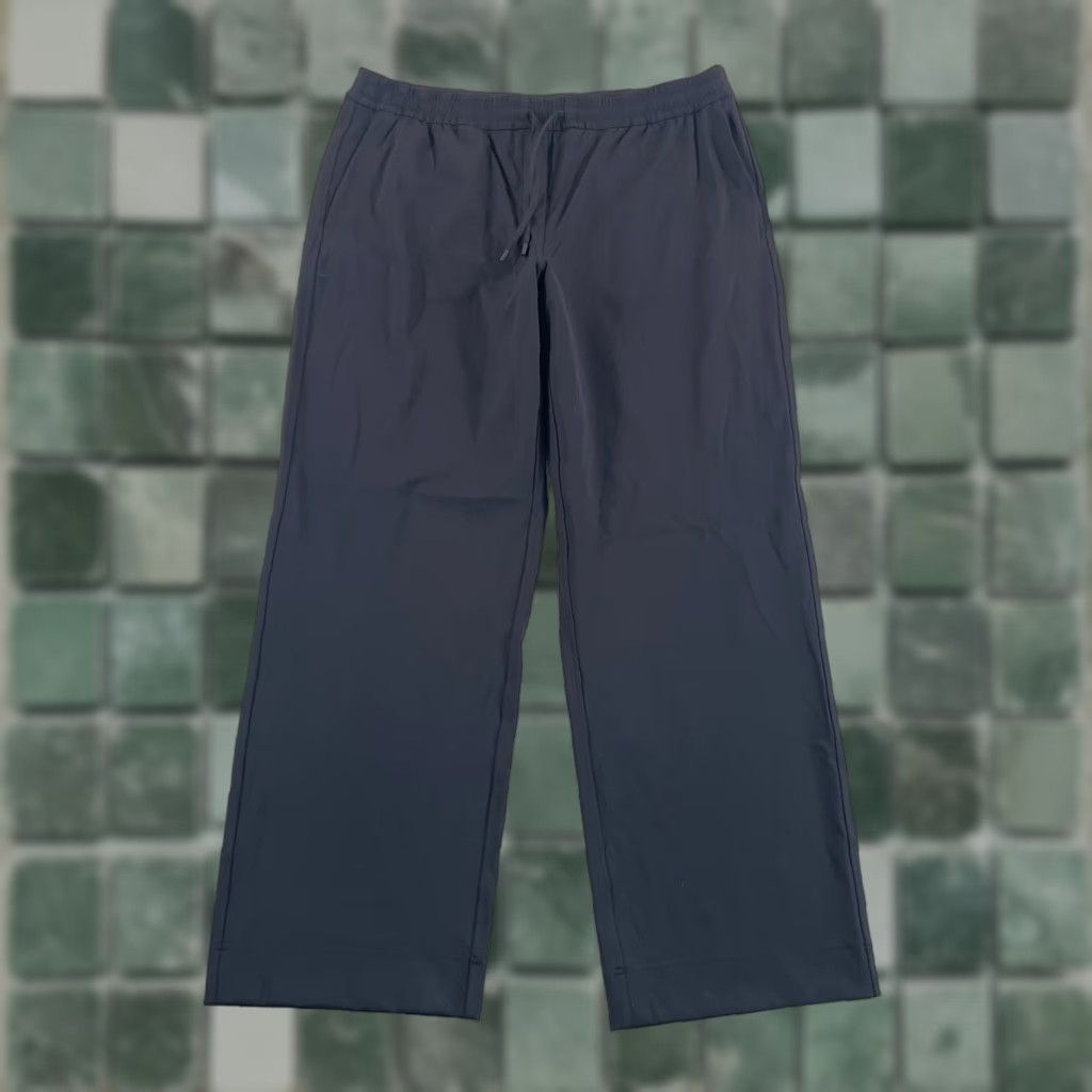 Lululemon VINTAGE Lululemon Luxtreme Mid-Rise Straight-Leg Trouser Women XL Black Wicking NWOT Size 40" / US 18 - 1 Thumbnail