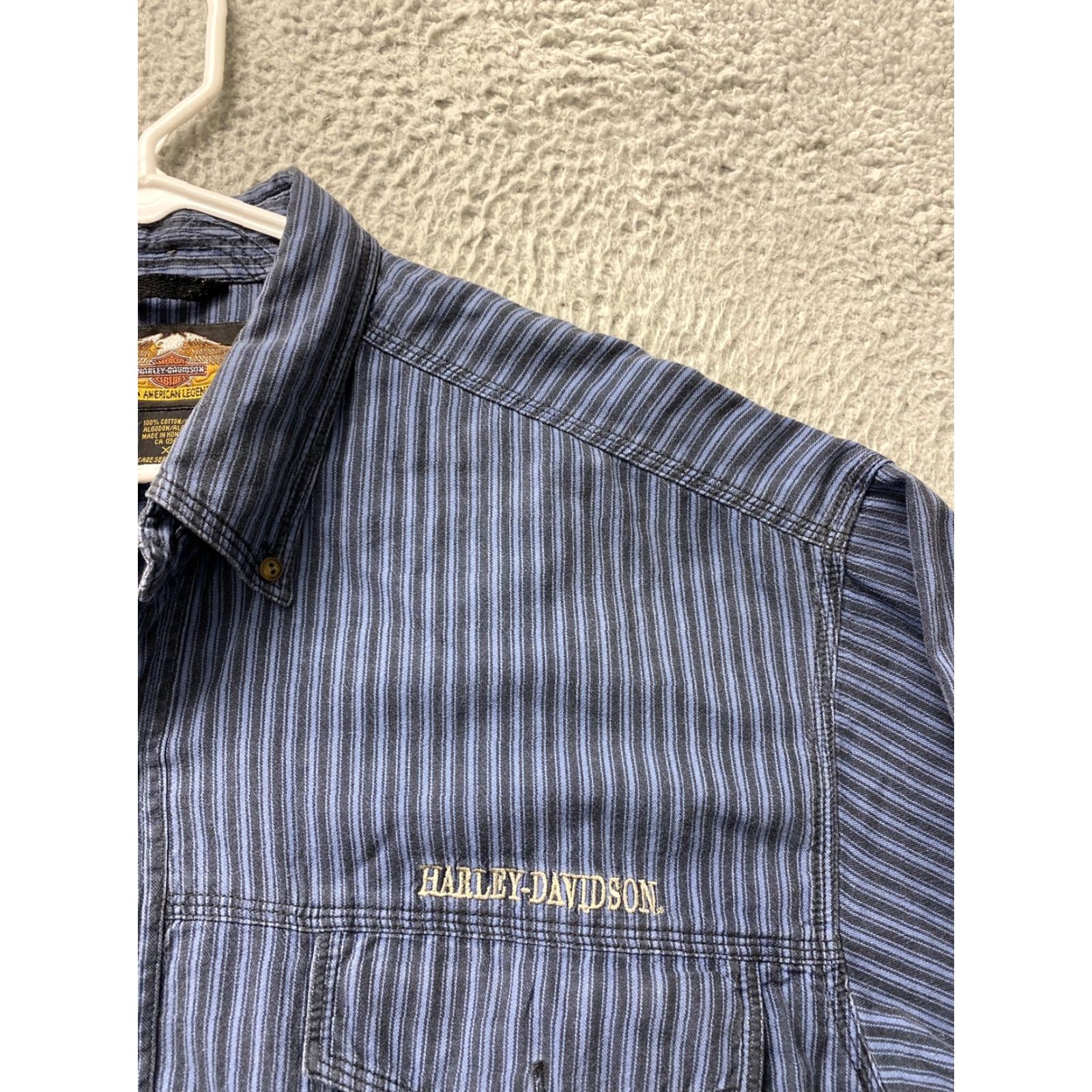 Harley Davidson VINTAGE Harley-Davidson SHIRT Men XL Blue Striped Button-Up Motorcycle 104-24 Mens Size US XL / EU 56 / 4 - 2 Thumbnail