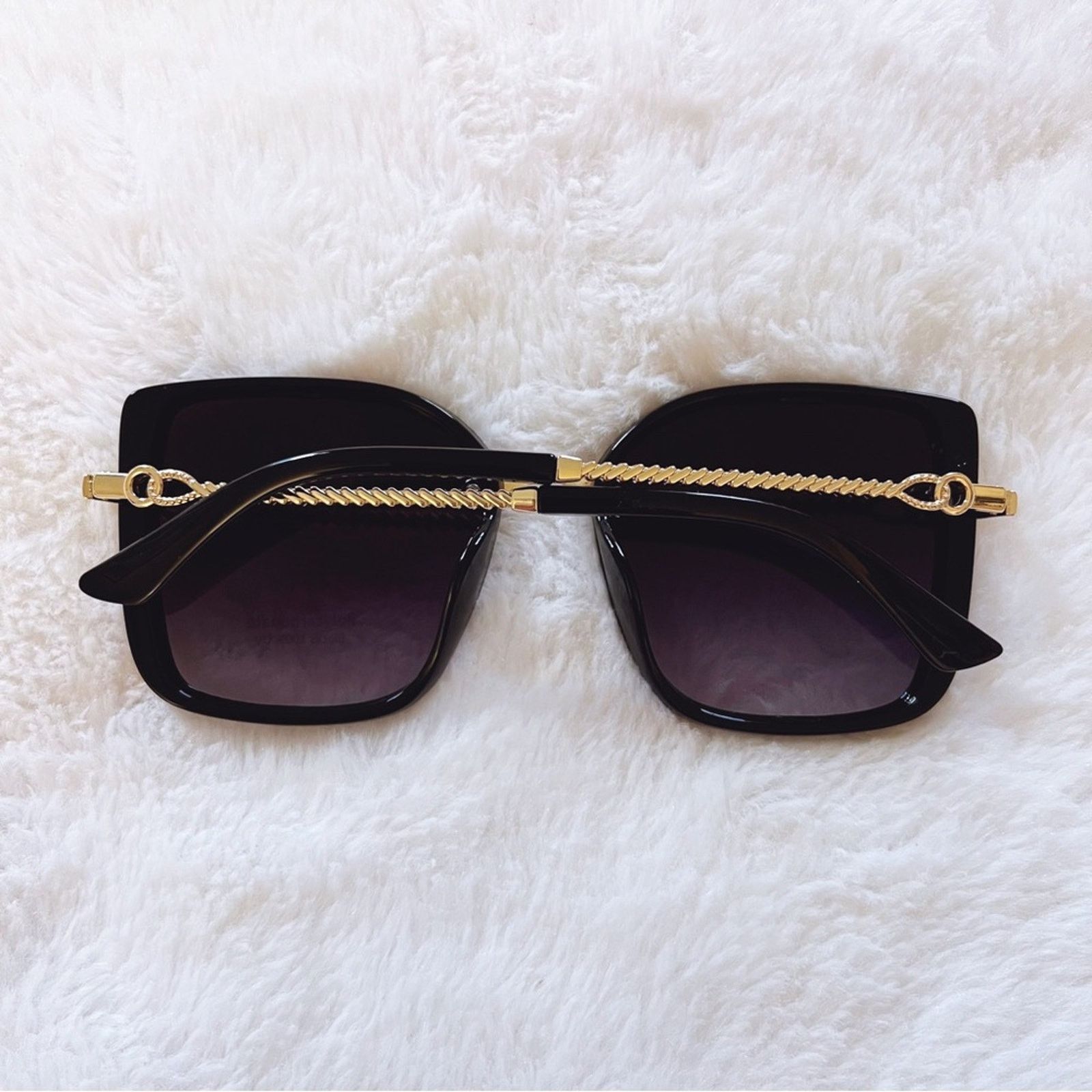 Other Gia Black Elegant Chain Link Oversized Sunglasses Size ONE SIZE - 8 Thumbnail
