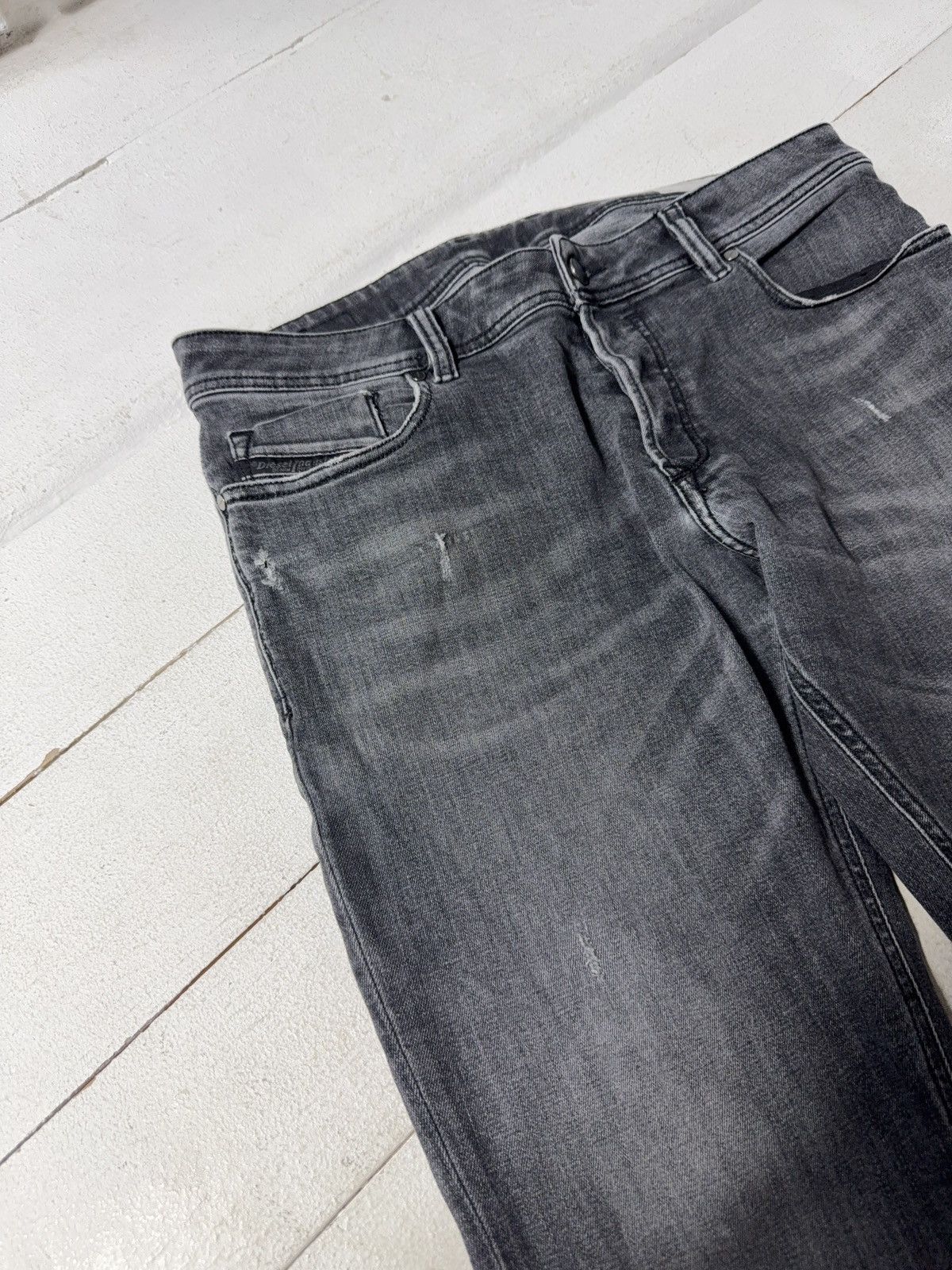 Diesel Luxury 00s Diesel Sleenker Grey Wash Skinny Jeans Knee Rip Size US 33 - 7 Thumbnail