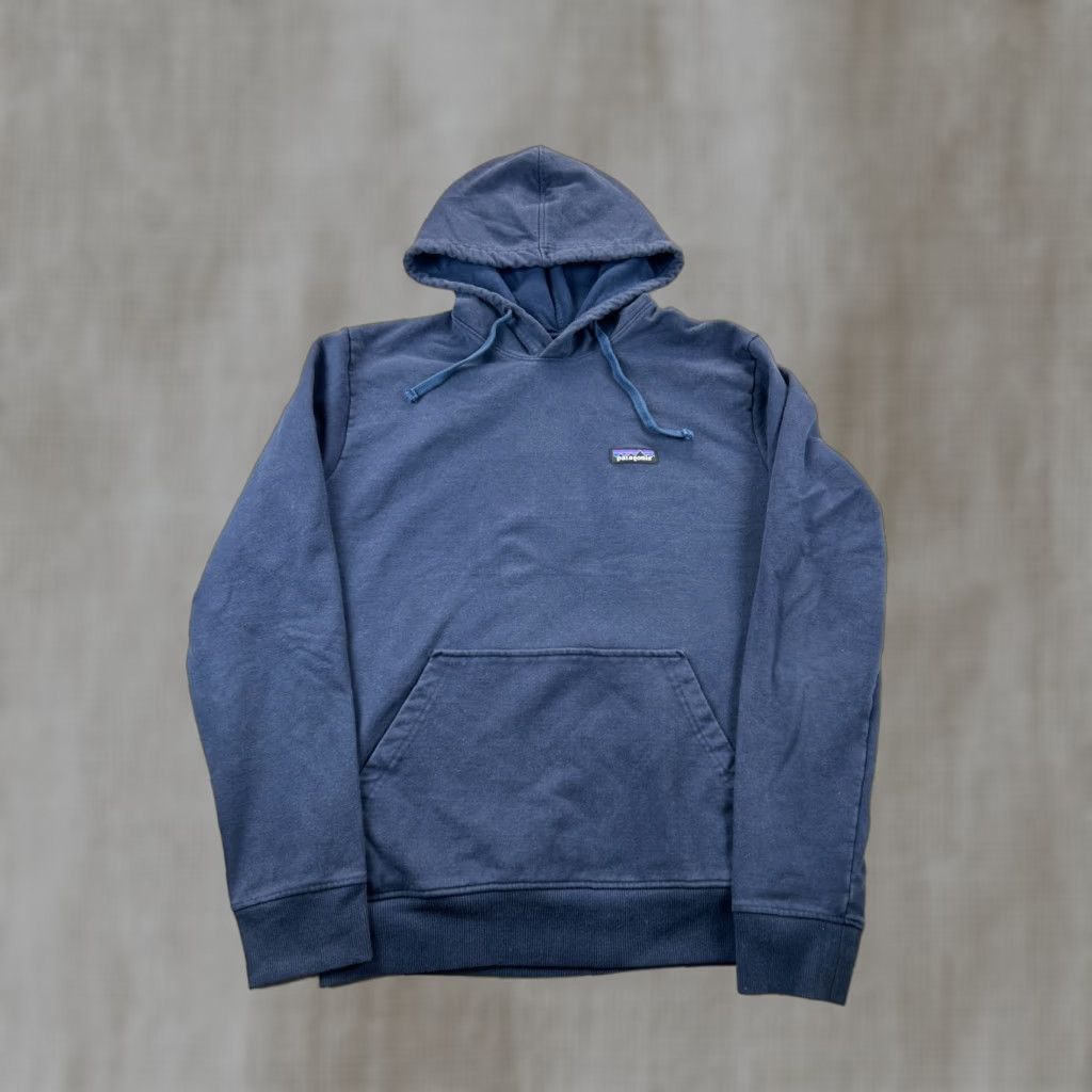 Patagonia Patagonia Hoodie Mens M Blue Pullover Hooded Sweatshirt Navy Pockets Kangaroo Front Patch Regular Fit Outdoor Winter Fall Spring Hiking Walking Size US M / EU 48-50 / 2 - 1 Thumbnail