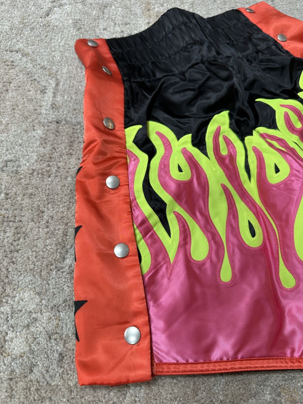Palm Angels Burning Fighter Embroidered Shorts Size US 26 / EU 42 - 5 Thumbnail