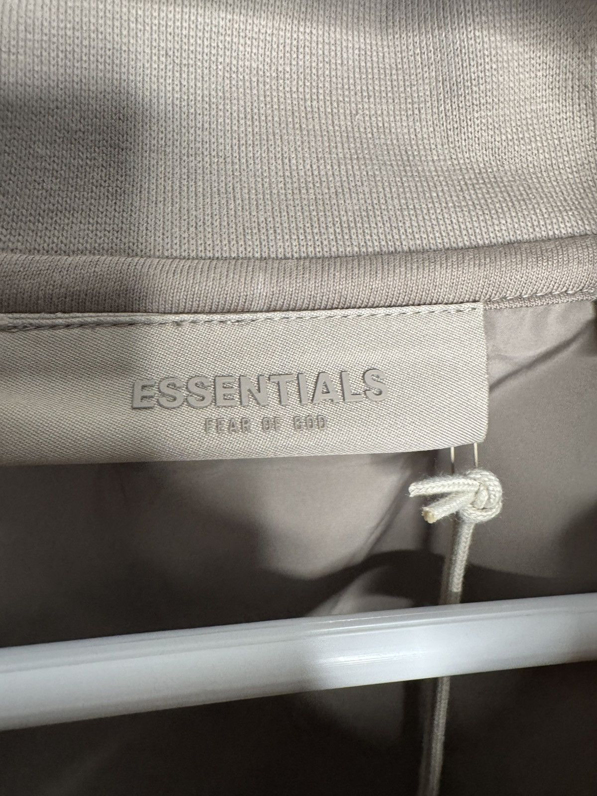 Fear of God Fear of God ESSENTIALS Nylon 1/4 Zip Size US XL / EU 56 / 4 - 7 Thumbnail