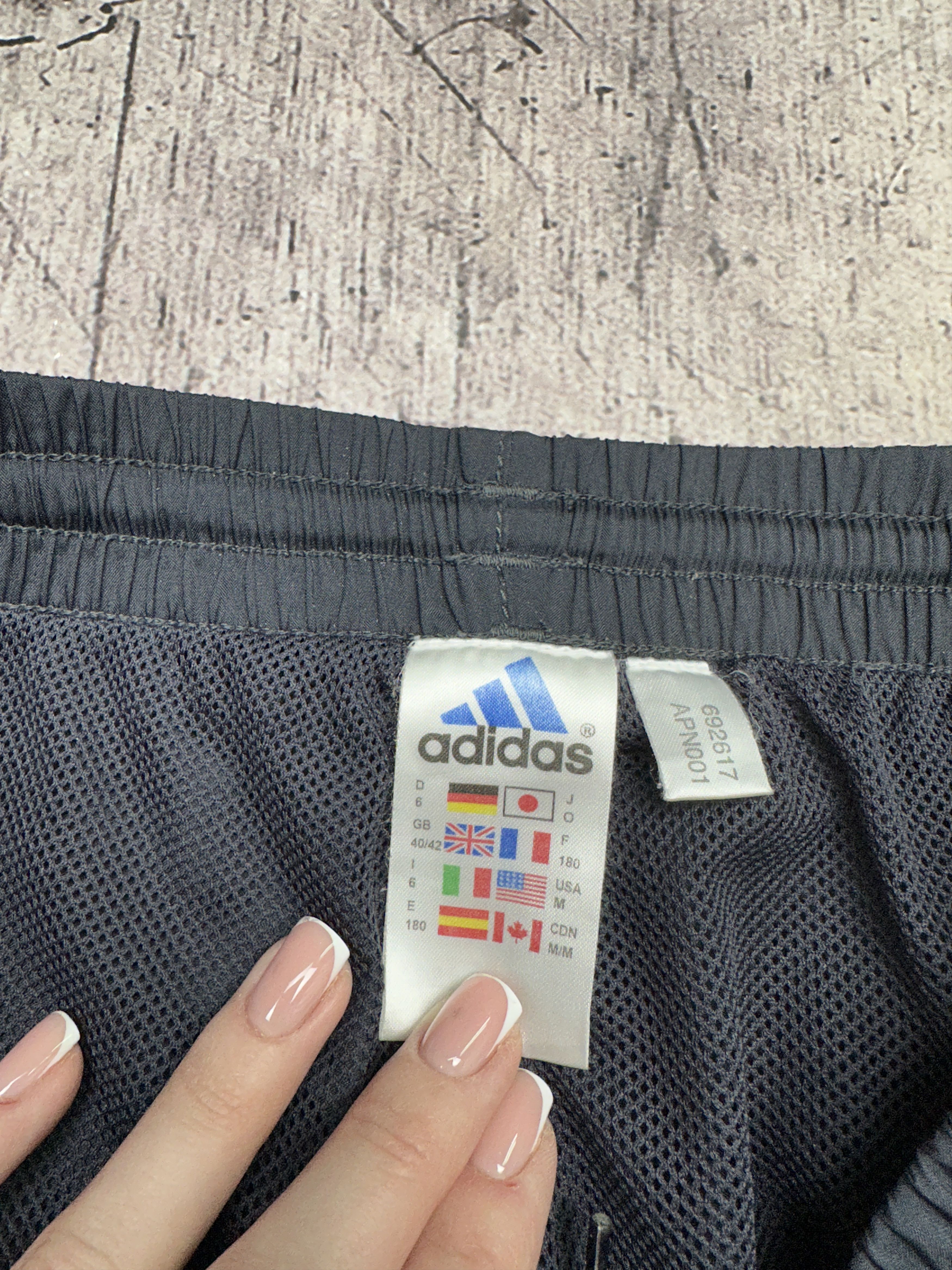 Adidas × Vintage Adidas Vintage Mens Nylon Track Pants Drill Size US 32 / EU 48 - 5 Thumbnail