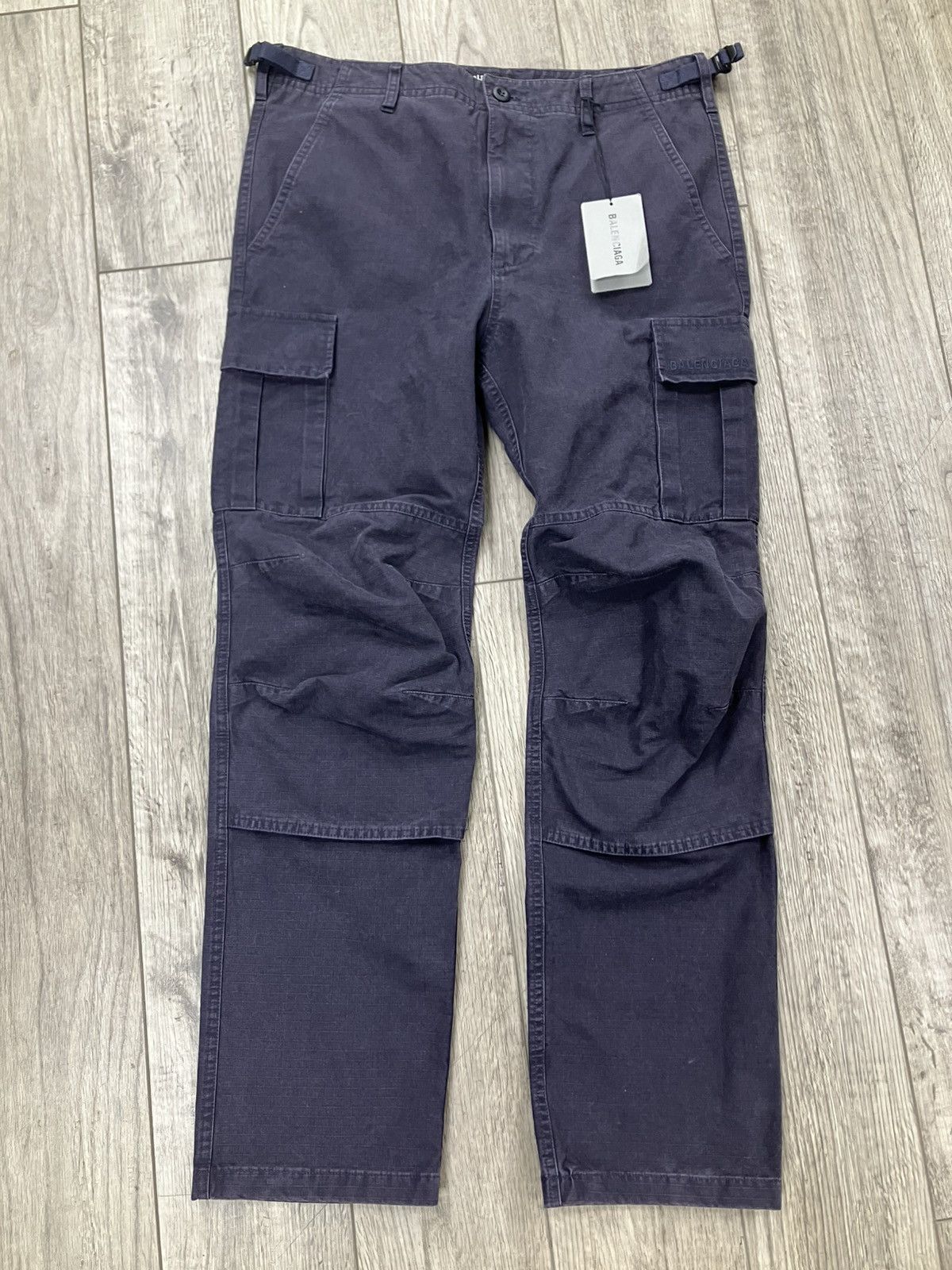 Balenciaga 32-Balenciaga Slim Navy Cargo Pants Size US 32 / EU 48 - 1 Thumbnail