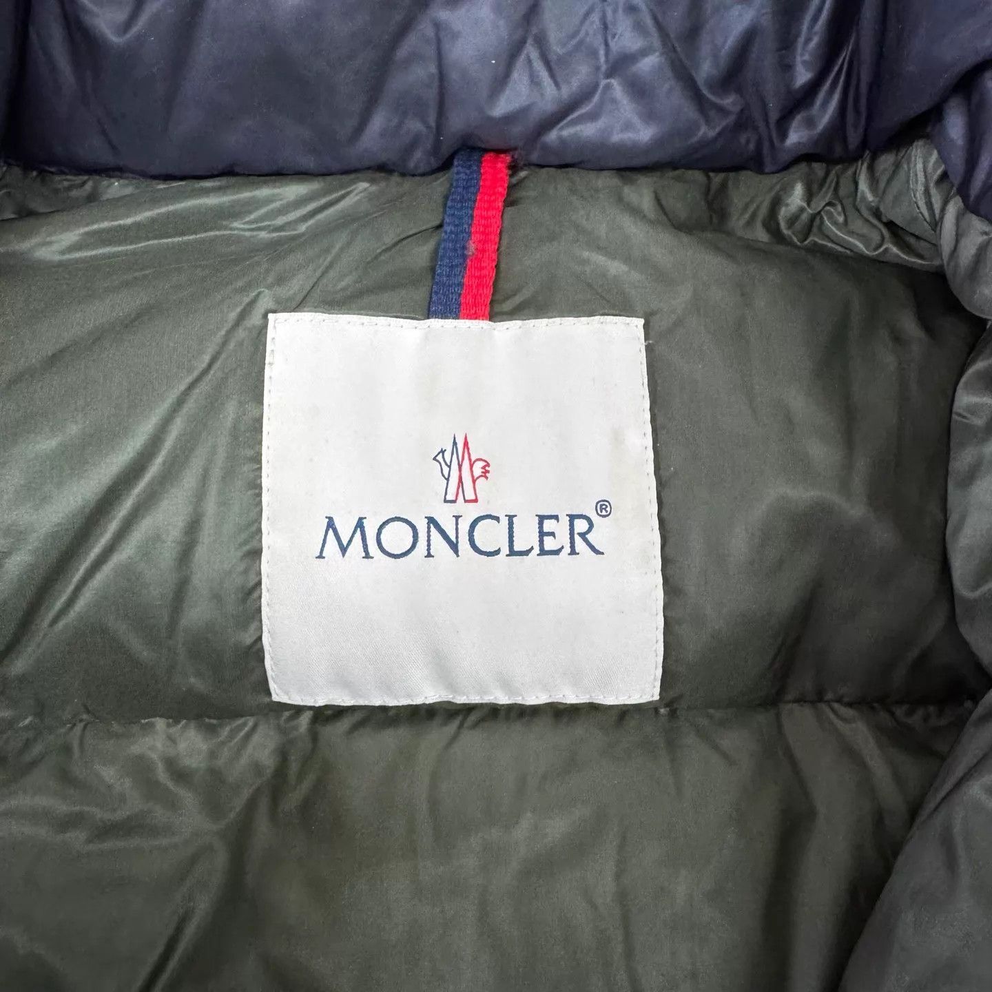 Moncler Moncler Bramant B Logo Hooded Down Jacket Size 2 98N Size XS / US 0-2 / IT 36-38 - 5 Thumbnail