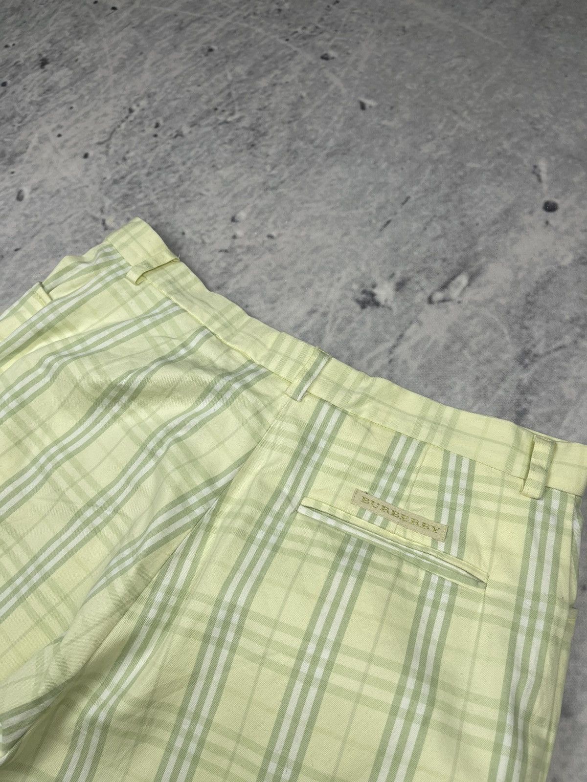 Burberry × Vintage Burberry luxury green pants Size US 31 - 3 Thumbnail