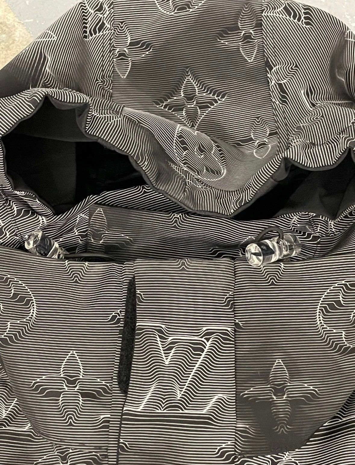Louis Vuitton Louis Vuitton Grey 2054 Reversible Monogram Jacket Size US M / EU 48-50 / 2 - 8 Thumbnail