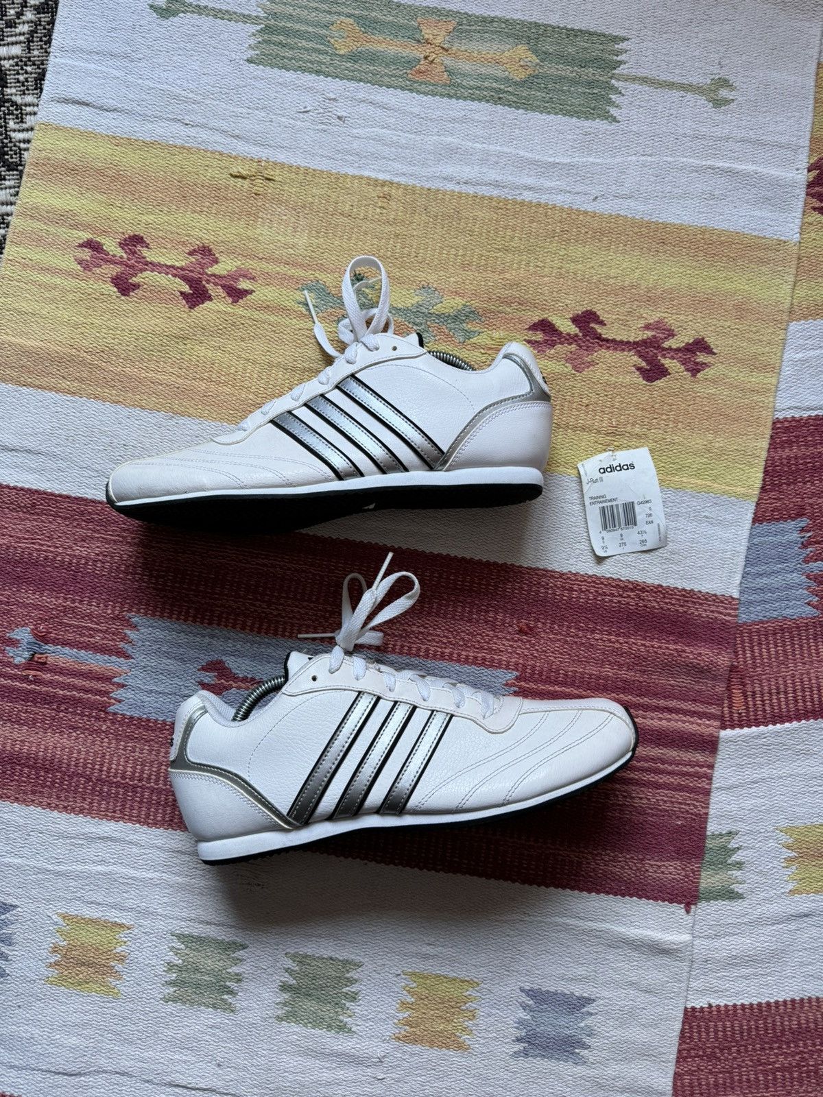 Vintage Vintage Adidas 2011 J Run-III y2k Low “White” Sport Sneakers Size US 9.5 / EU 42-43 - 2 Thumbnail