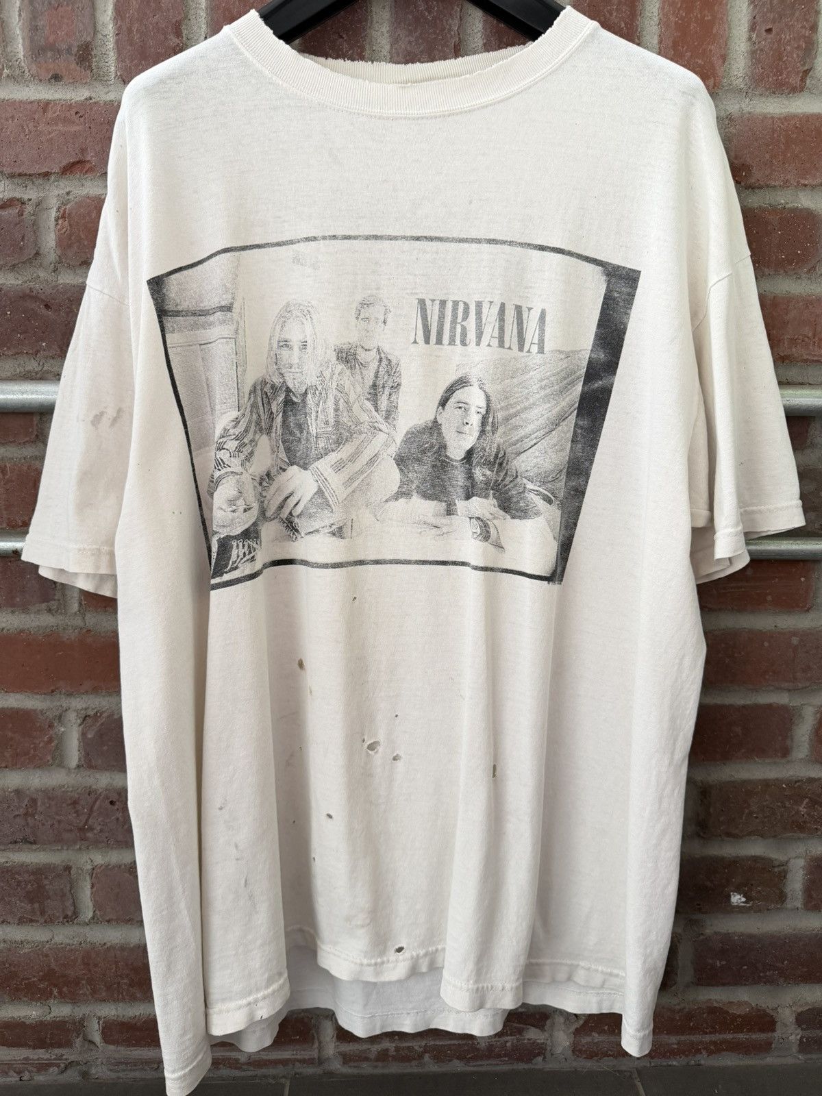 Band Tees Thrashed 90s Distressed Faded Nirvana Erd Grunge Band Tee Size US XL / EU 56 / 4 - 8 Thumbnail