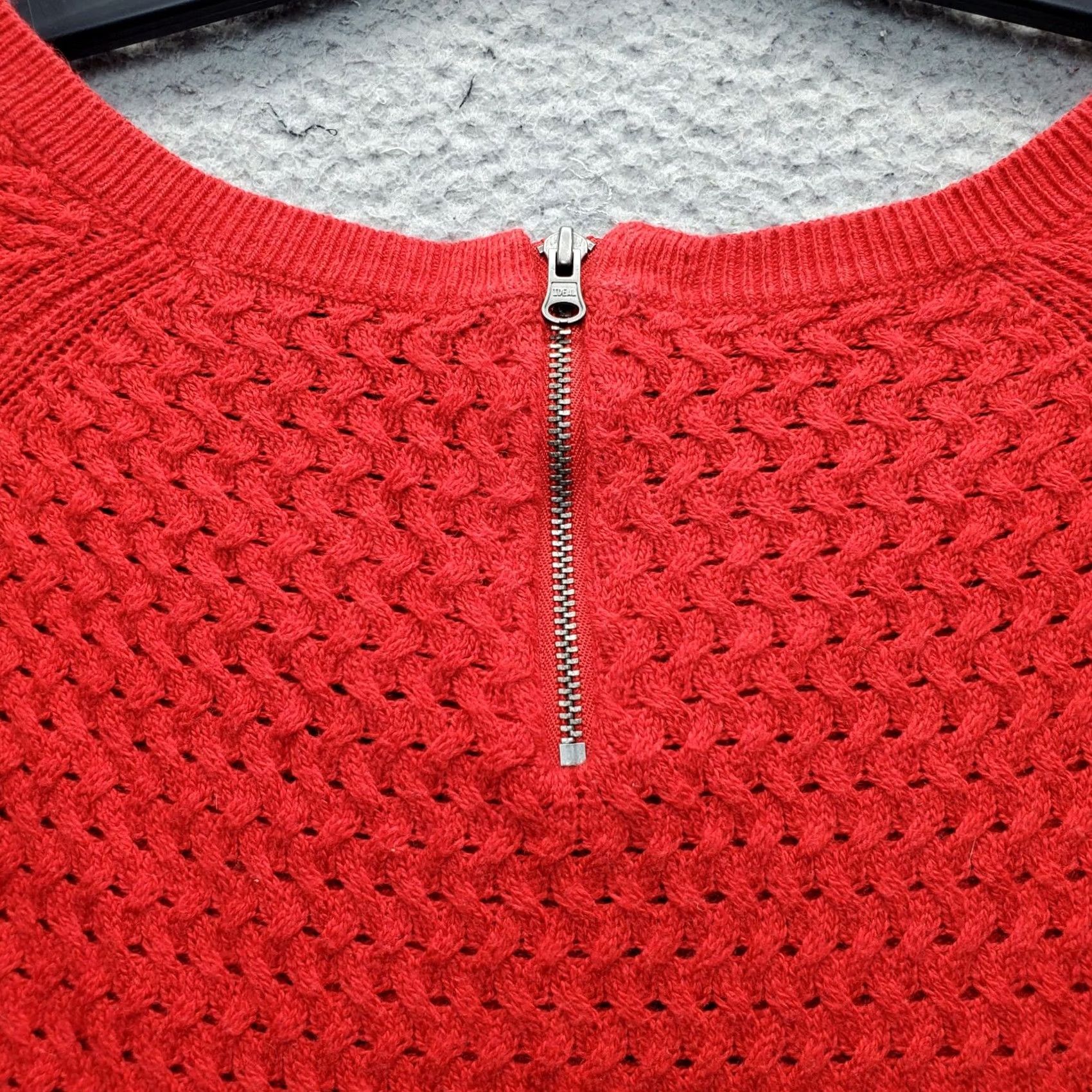 American Eagle Outfitters American Eagle Outfitters Sweater Womens M Red Open Weave Round Neck Back Zip Shirt Womens Size M Red Knit Pullover Casual Size M / US 6-8 / IT 42-44 - 7 Thumbnail