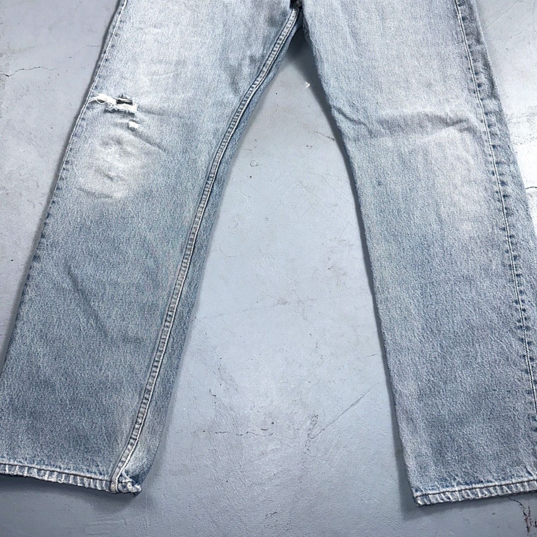 Levi's VINTAGE Levi's 501 Jeans 38x34 Light Blue 90s Straight Mens 501 Series Denim Cotton Button Closure Jeans Size US 38 / EU 54 - 3 Thumbnail