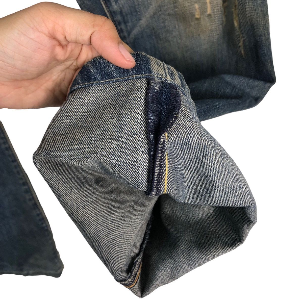 Levi's 🔥Rare Worn Rusty Big Hole Levi’s Distressed Jeans Denim Size US 36 / EU 52 - 16 Thumbnail