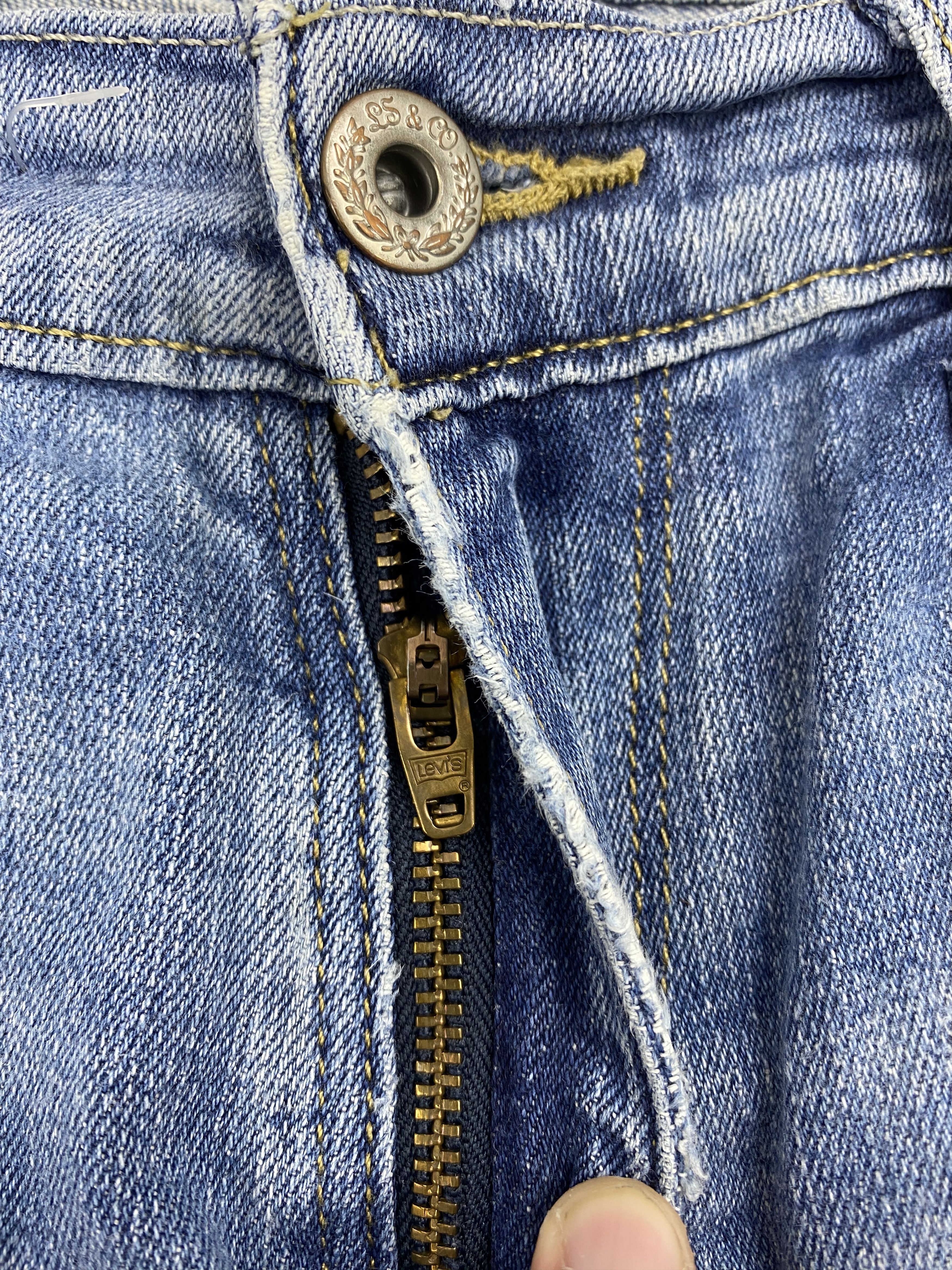 Levi's Vintage Levis 515 Flared Bootcut Faded Blue Jeans S0042 Size 30" / US 8 / IT 44 - 17 Thumbnail