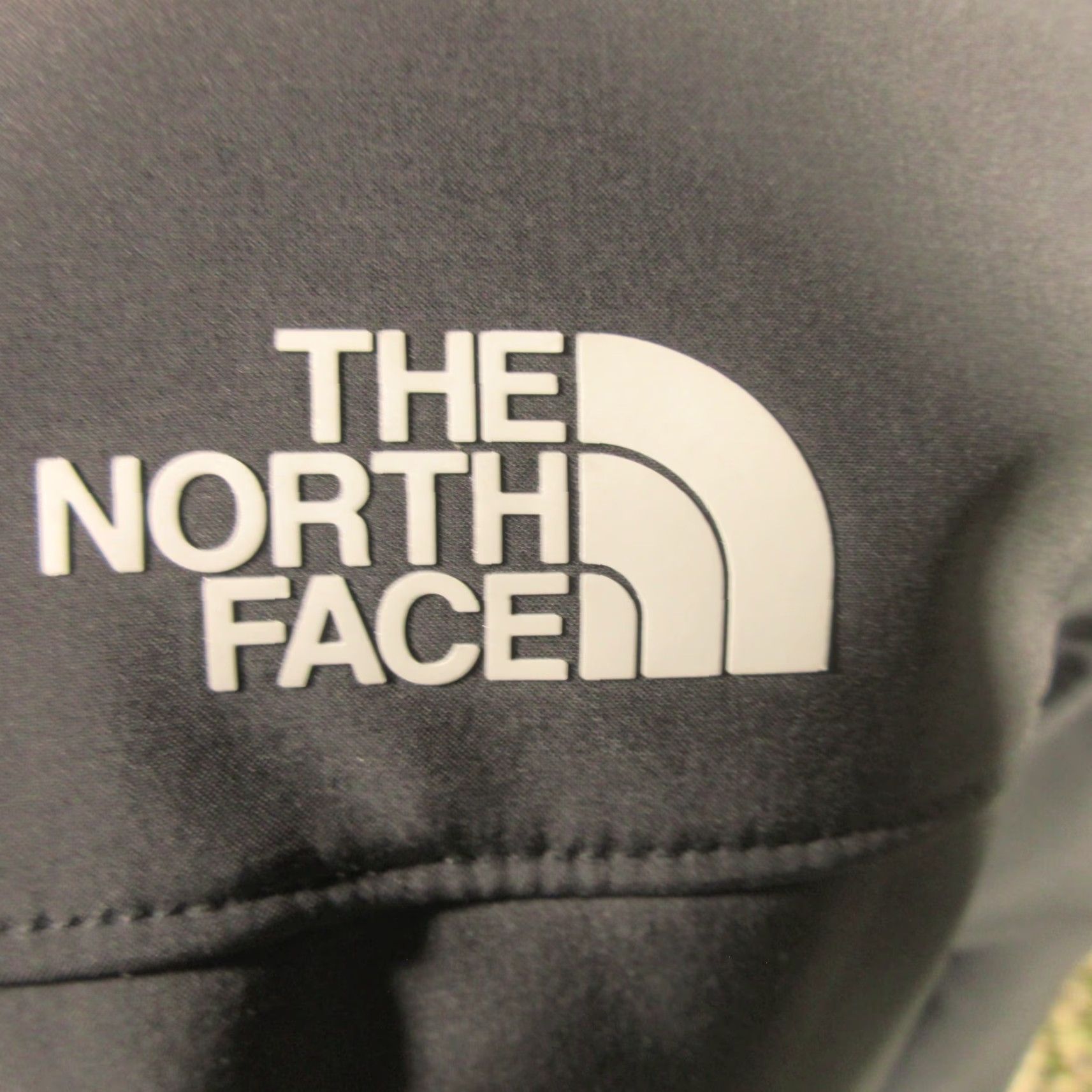 The North Face The North Face Windwall Softshell Jacket Men's M Gray Embroidered Wind-Resistant Full Zip Pockets Jacket Size US M / EU 48-50 / 2 - 5 Thumbnail
