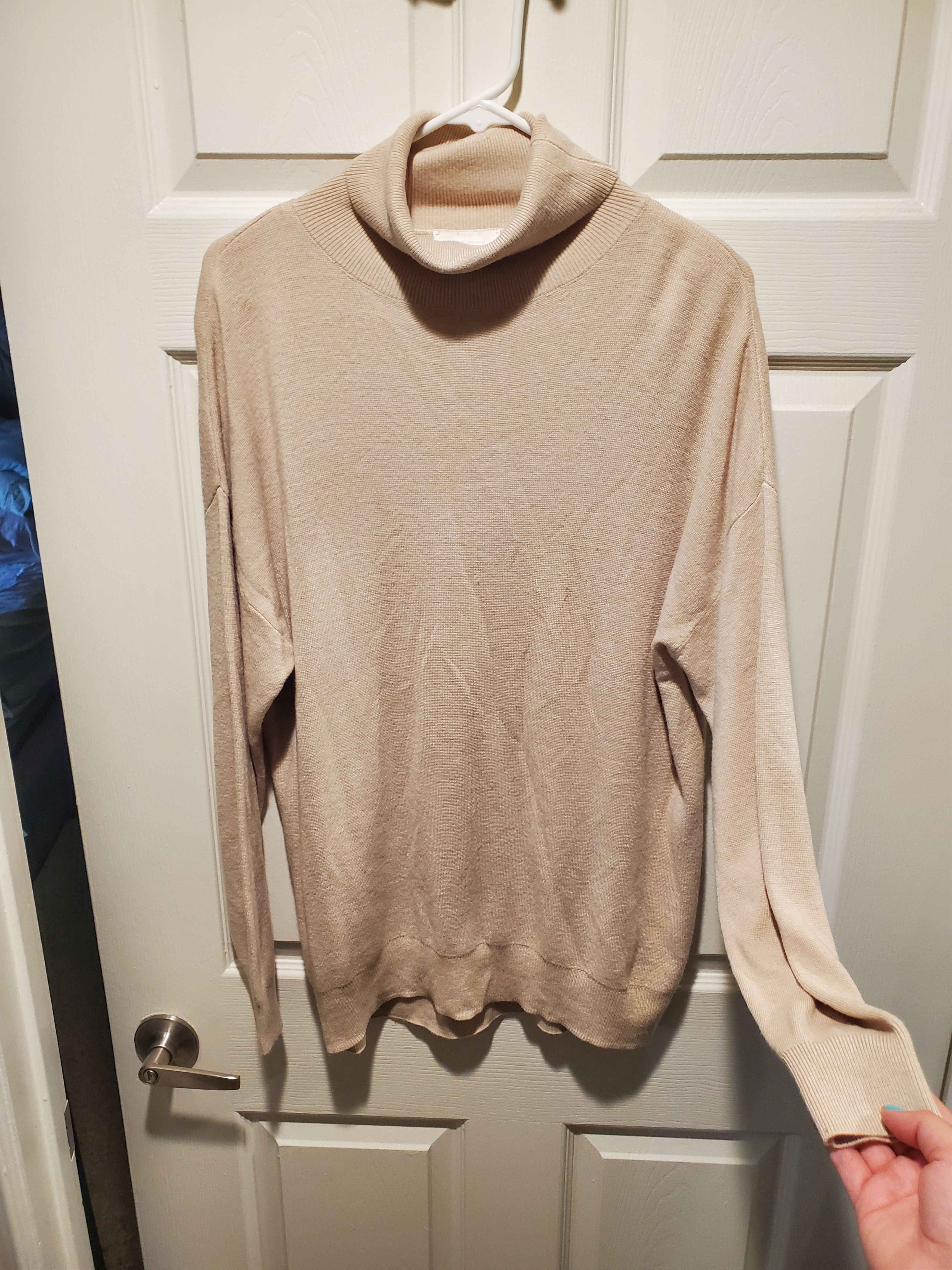 H&M Men's soft cream turtleneck sweater-size S Size US S / EU 44-46 / 1 - 1 Thumbnail