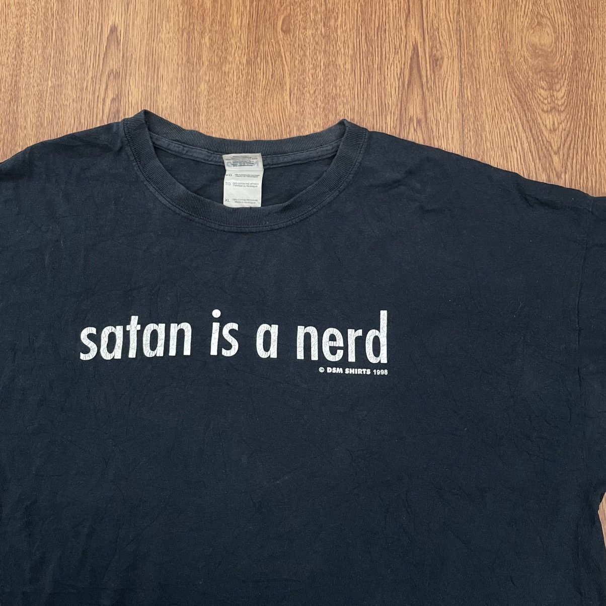 Vintage Vintage satan is a nerd dsm shirts 1998 tee Size US XL / EU 56 / 4 - 2 Thumbnail