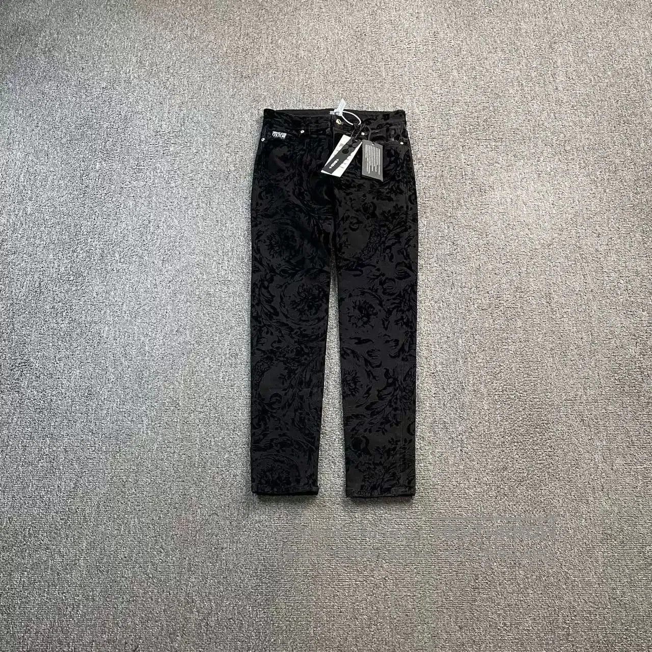 Versace Versace Black Floral Pattern Jeans. Size 26" / US 2 / IT 38 - 1 Thumbnail