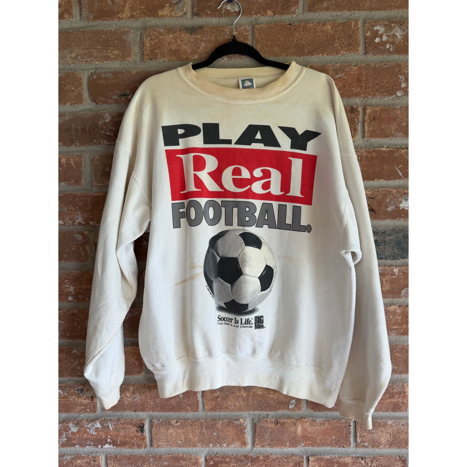 Vintage Vintage Play Real Football Crewneck Big Ball Sports XL Size US XL / EU 56 / 4 - 1 Thumbnail