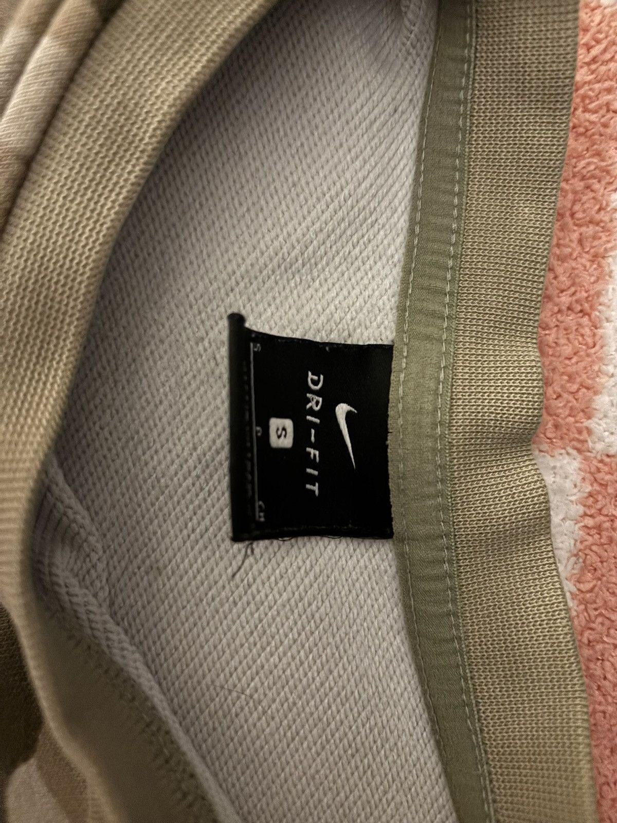 Nike LIKE NEW NIKE CAMO SWEATER Size S / US 4 / IT 40 - 2 Thumbnail