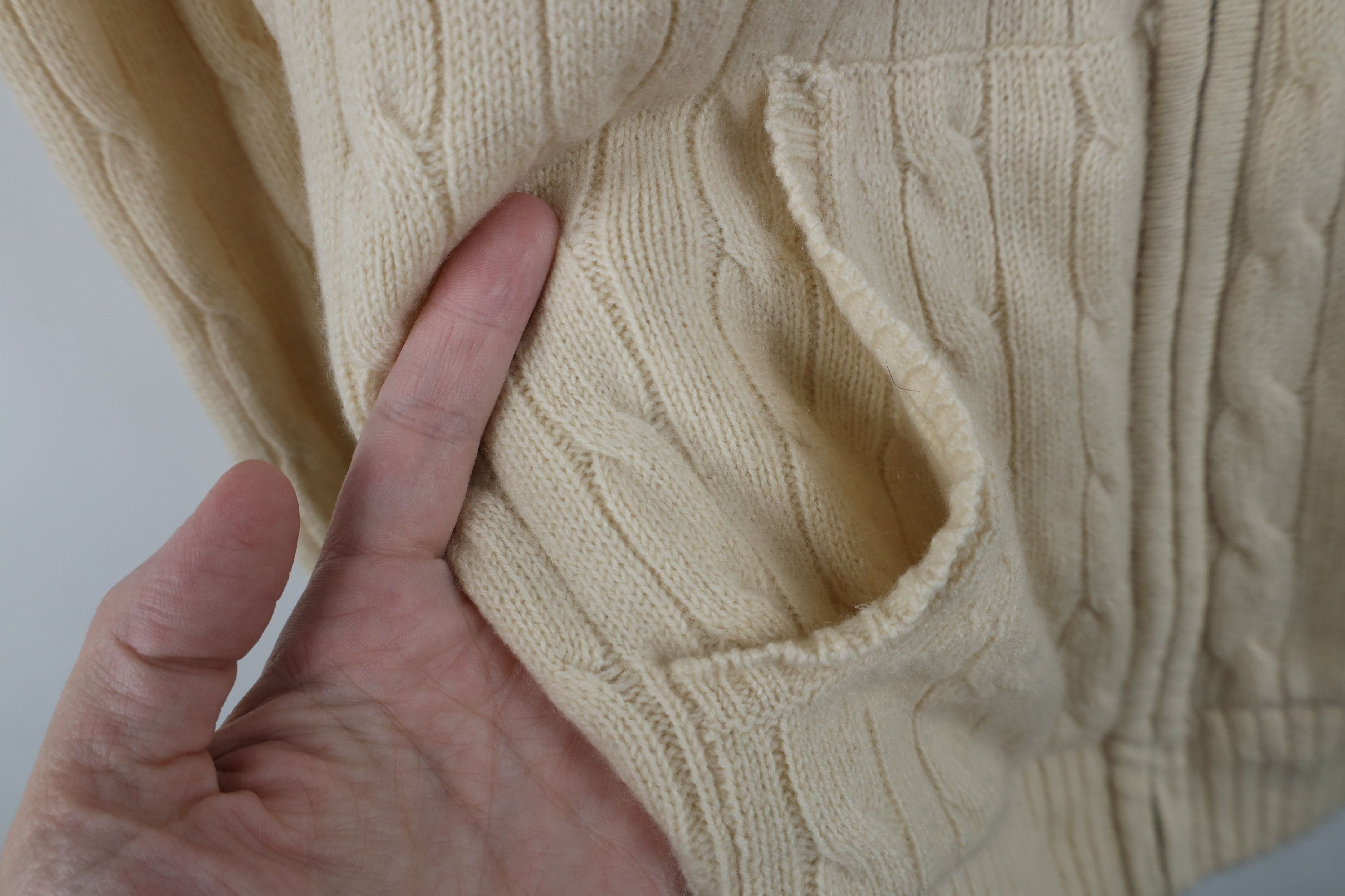 Vintage Vintage Y2K Saks Fifth Avenue Cashmere Cable Zip Sweater Size L / US 10 / IT 46 - 5 Thumbnail