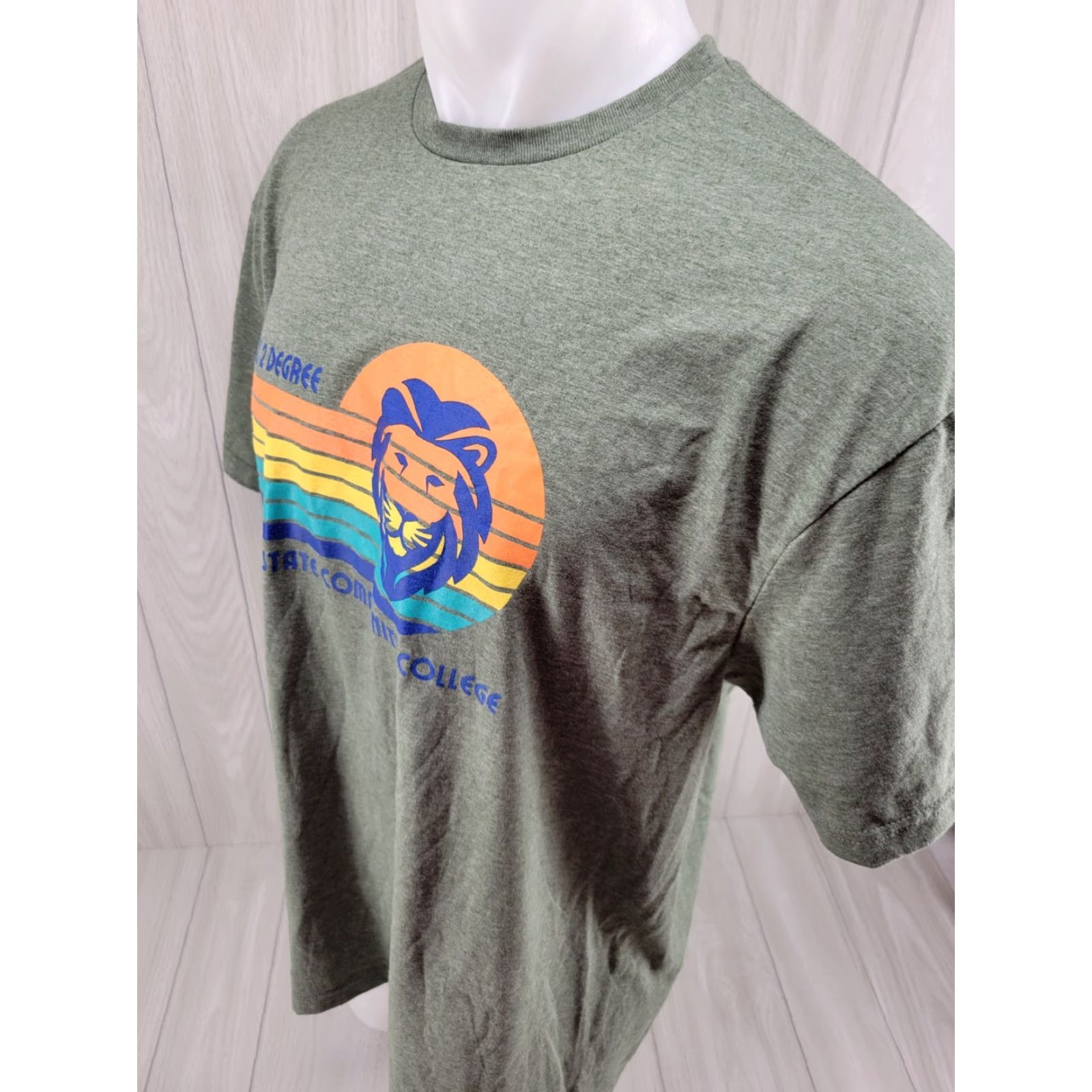 Gildan VINTAGE Wallace State Community College Shirt Mens XL Green Gildan Ultra Cotton Short Sleeve Crew Neck Size US XL / EU 56 / 4 - 4 Thumbnail