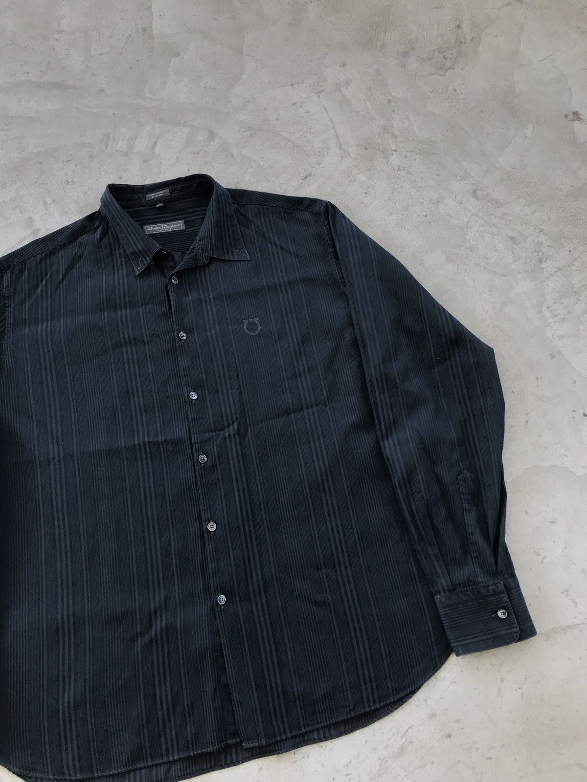 Salvatore Ferragamo Vintage Shirt Salvatore Ferragamo Button Up Embroiled Logo Size US XL / EU 56 / 4 - 2 Thumbnail
